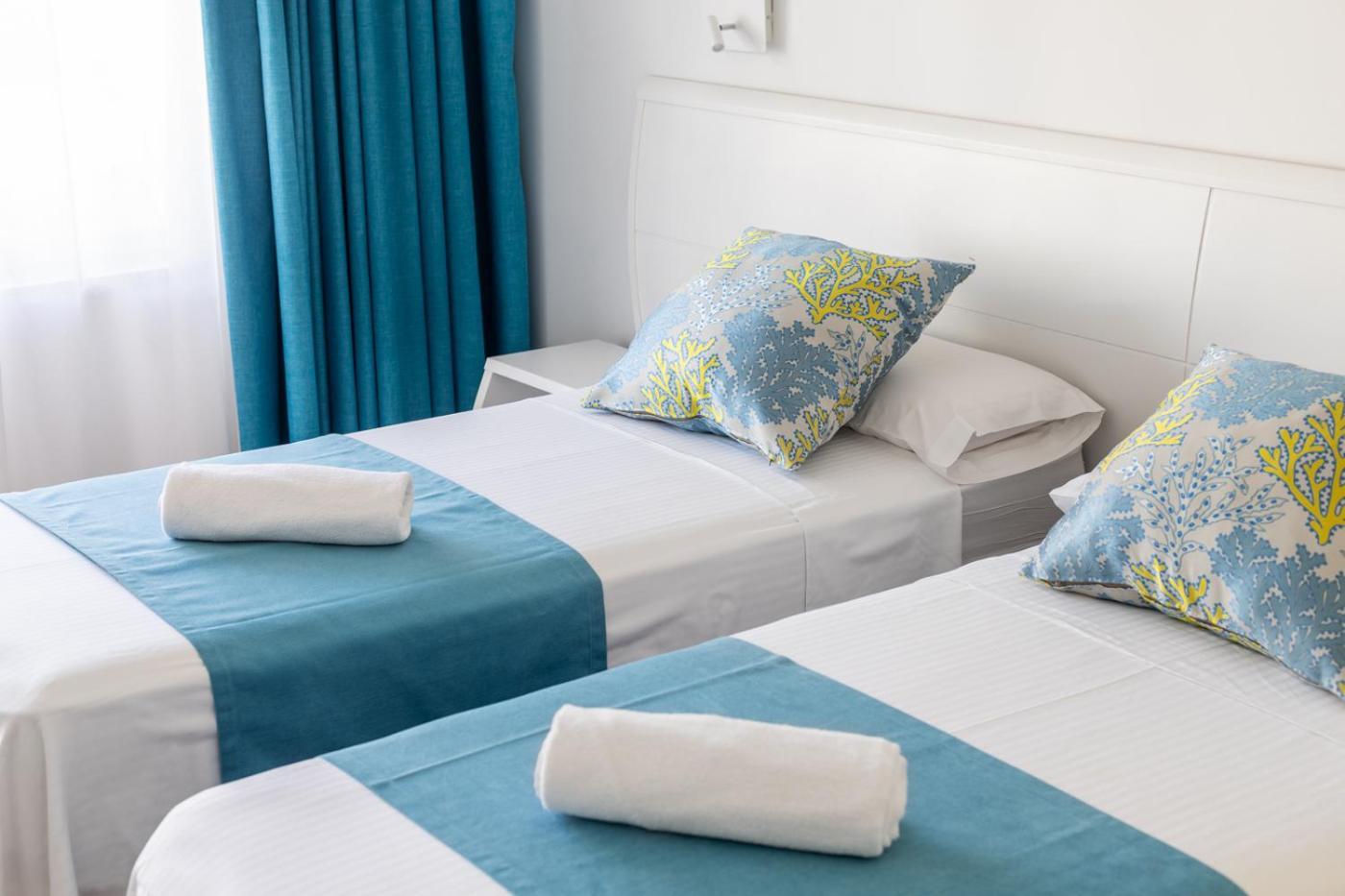 Double Room Balcony Side Sea View
