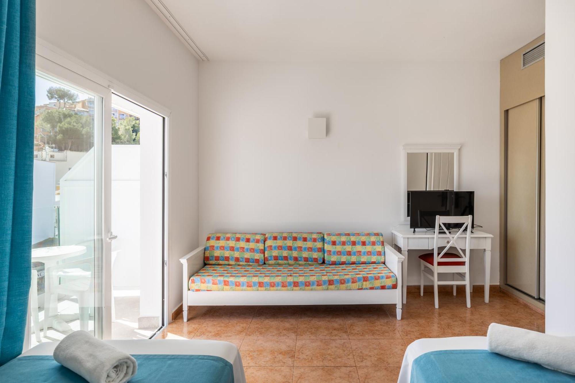 Triple Room Balcony Sea View