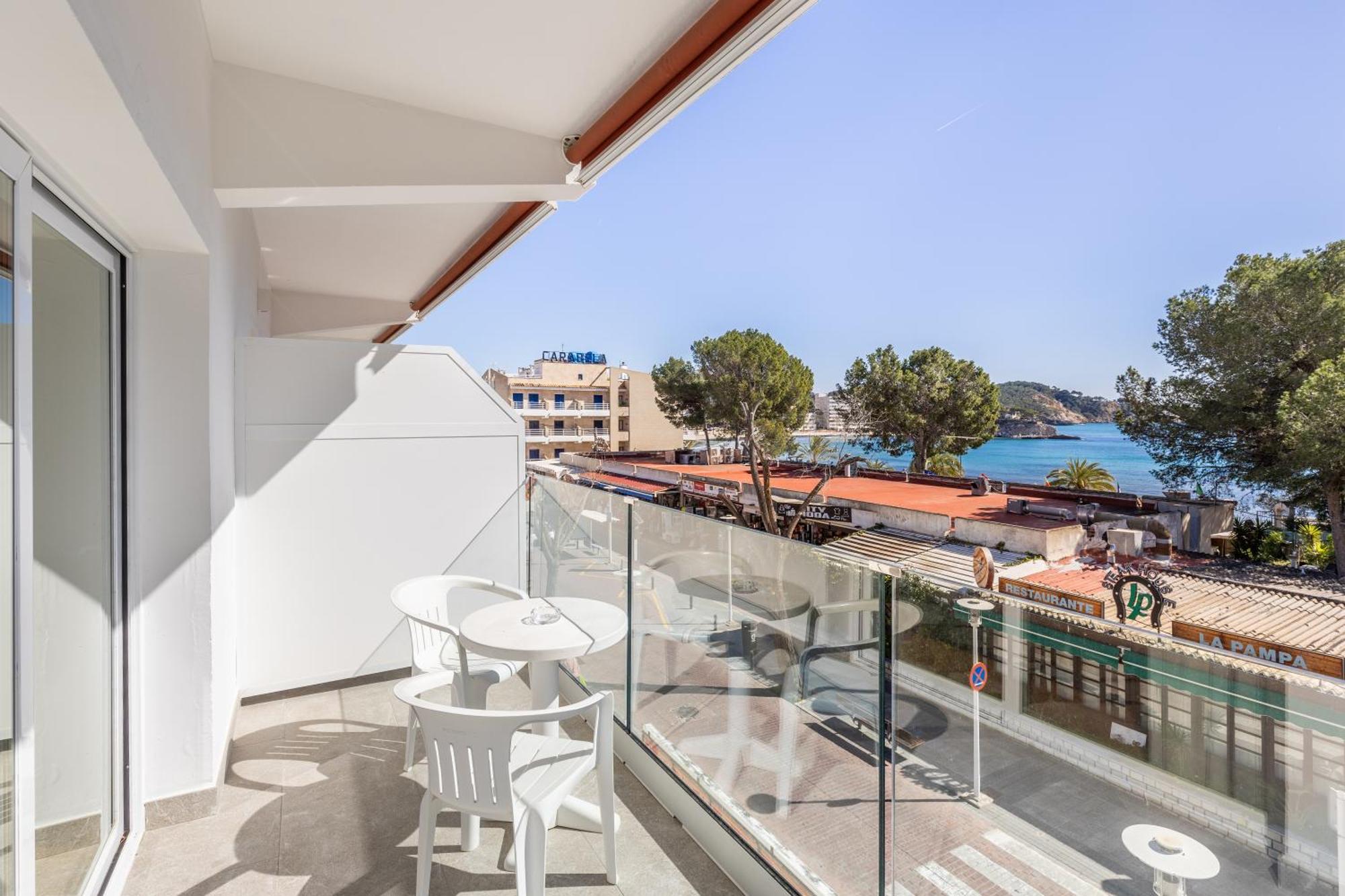 Triple Room Balcony Sea View