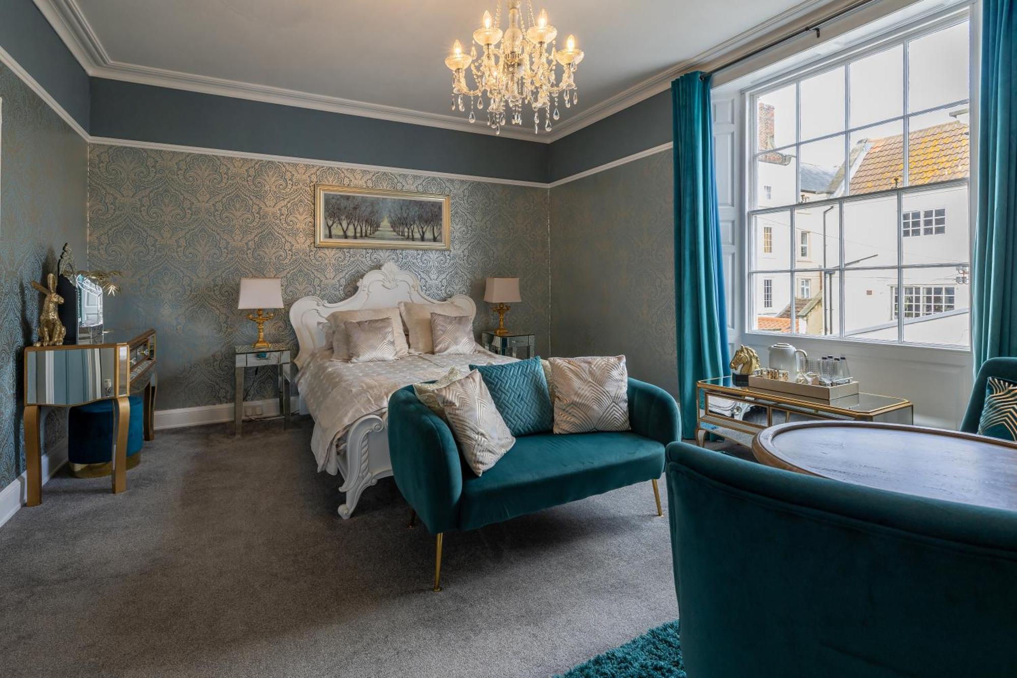 Deluxe King Room - Spring