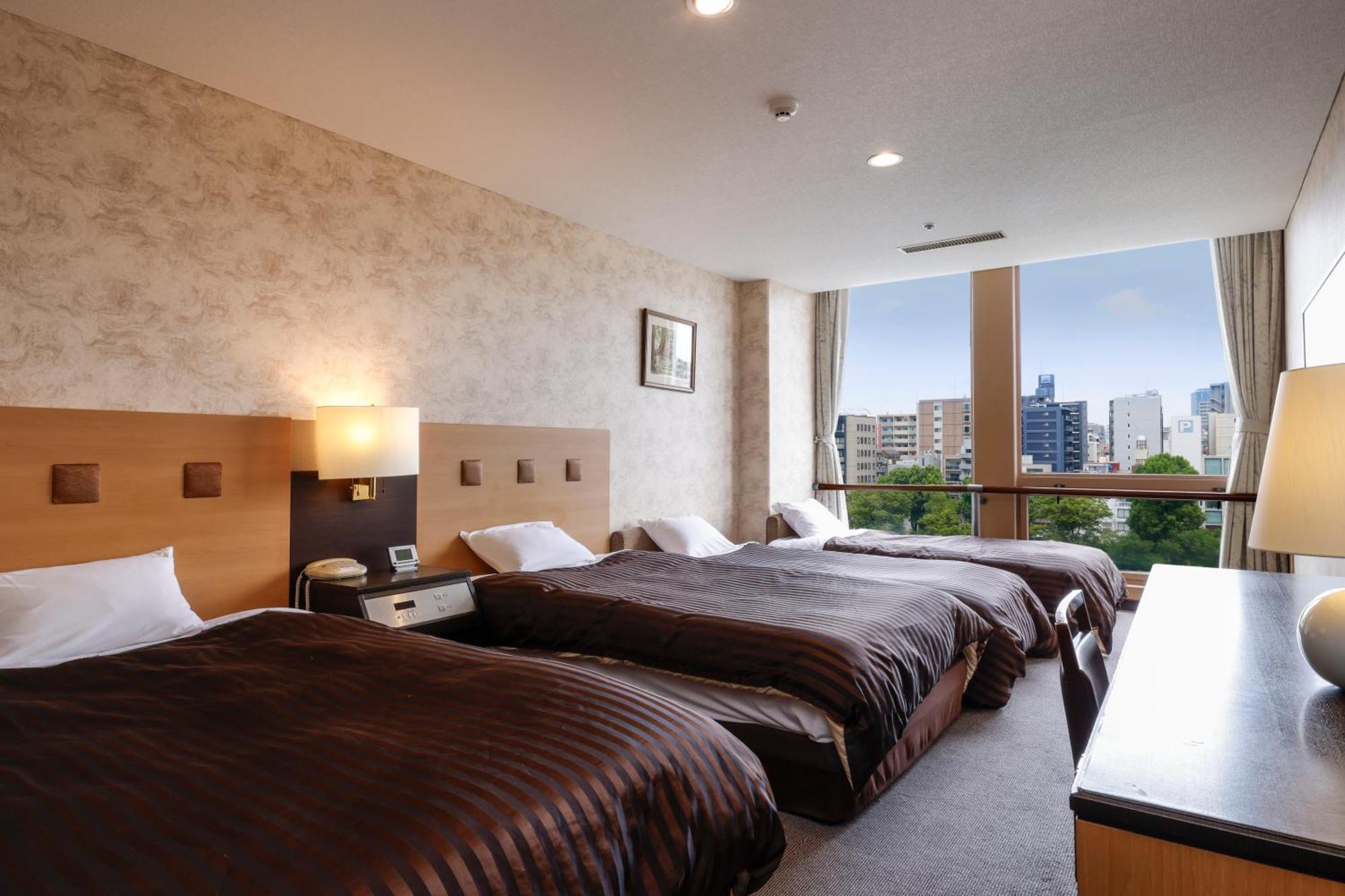 Triple Room