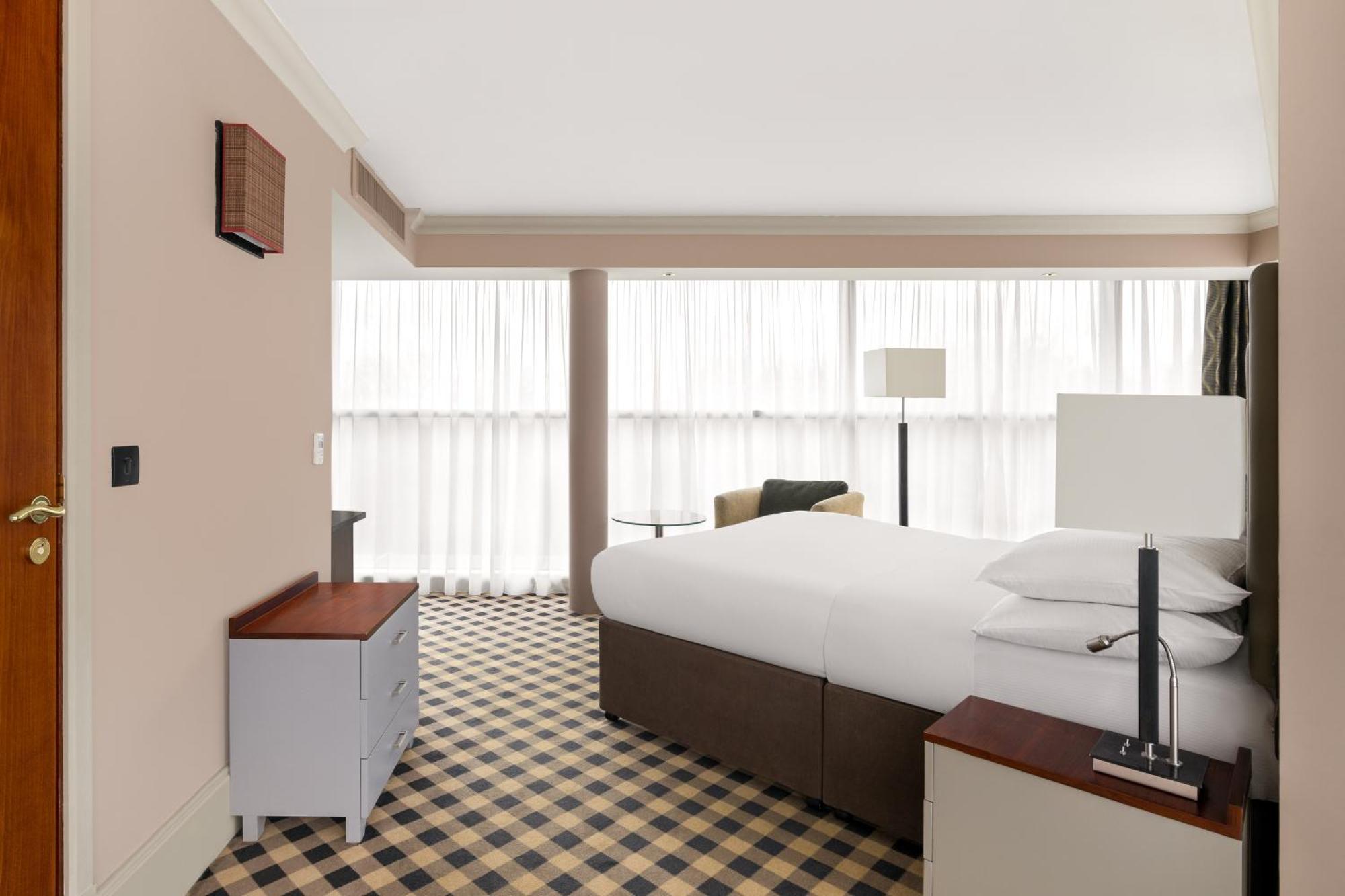 Queen Room Mobility Access