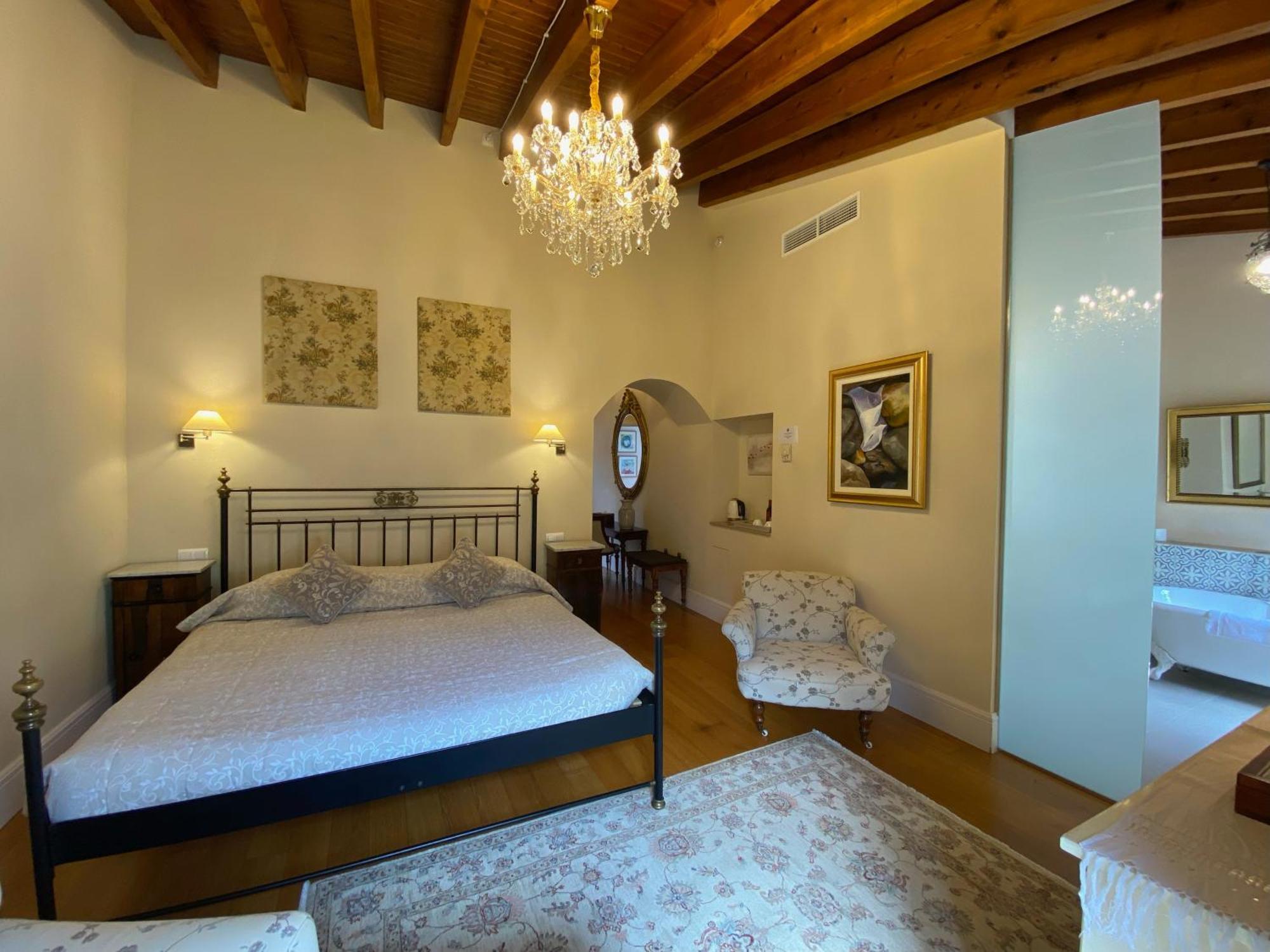 Junior Suite with Mountain View