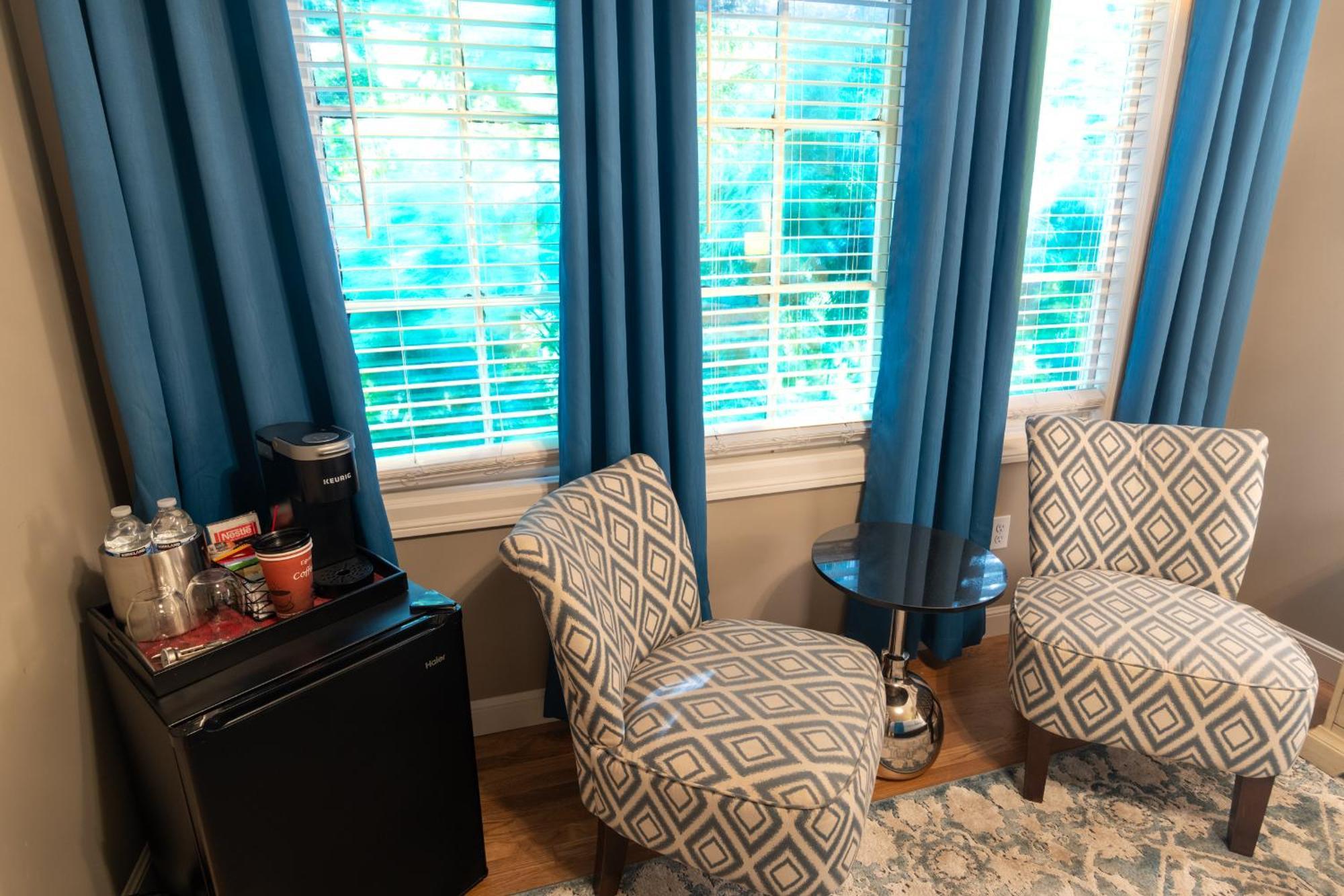 Invigorate Mansion Standard Room 2nd Floor