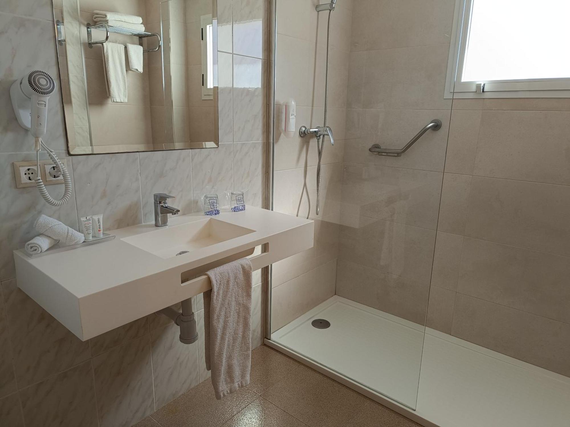 Large Twin Room