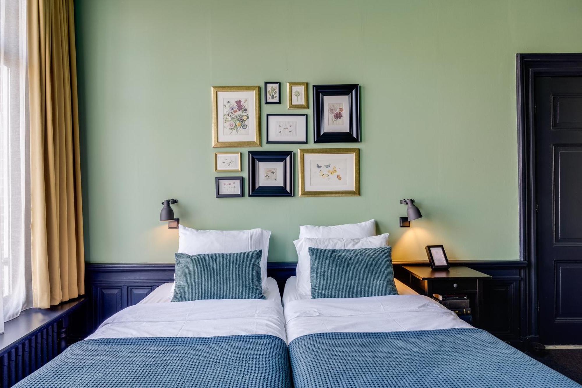 Twin Room Canal View