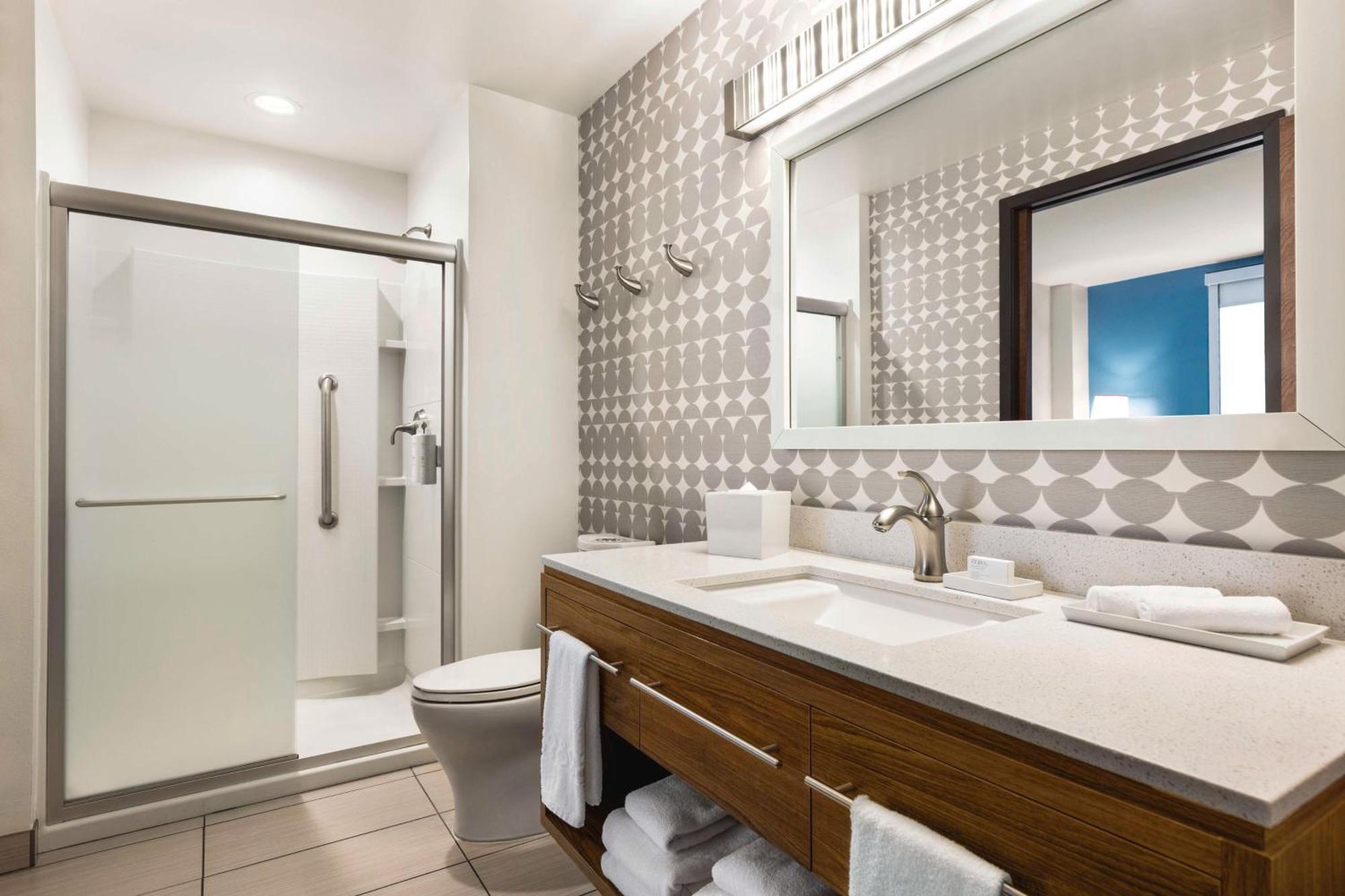 One-Bedroom King Suite Non-Smoking