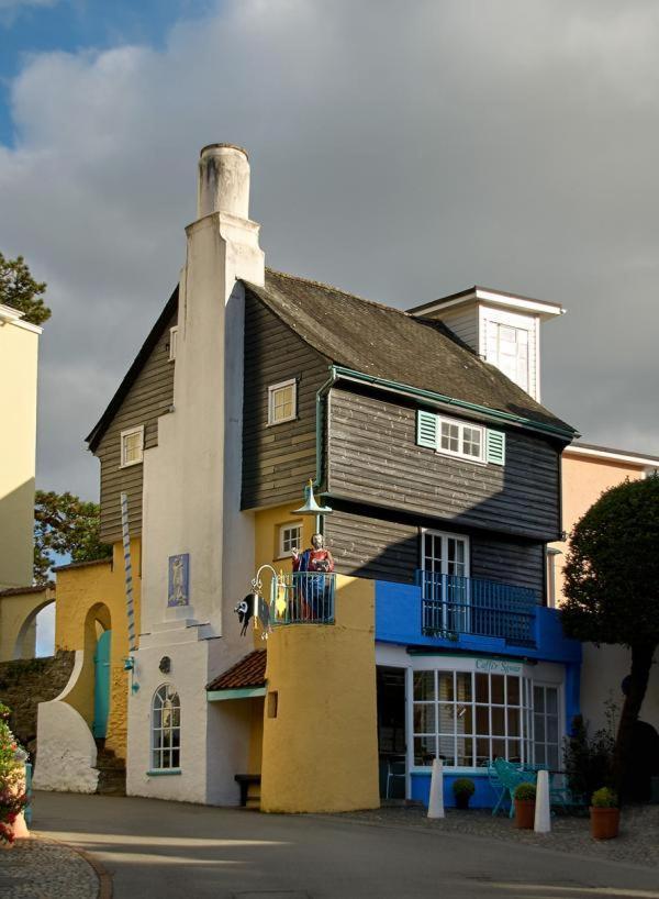 Toll House