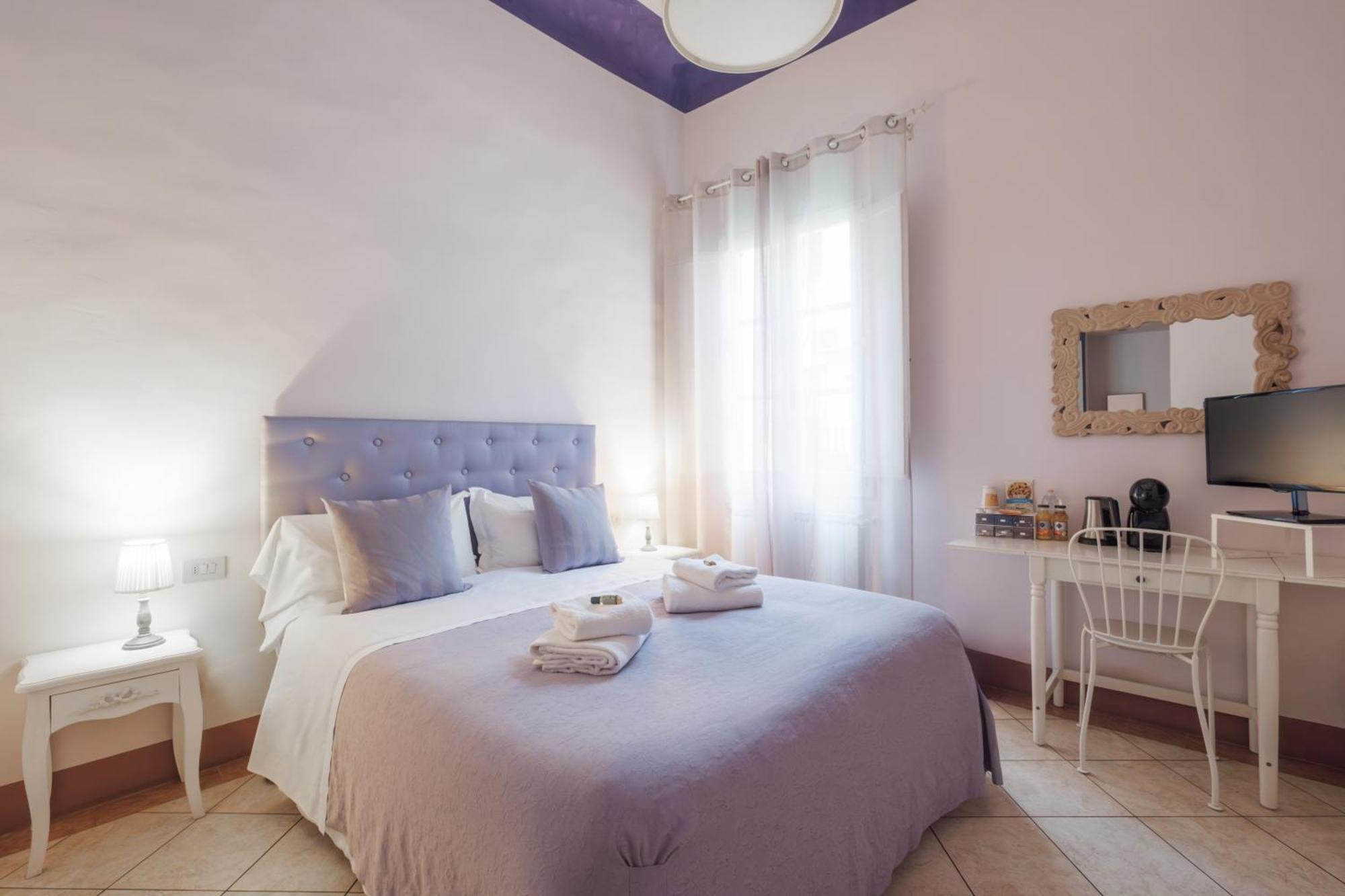 Double or Twin Room Private Bathroom