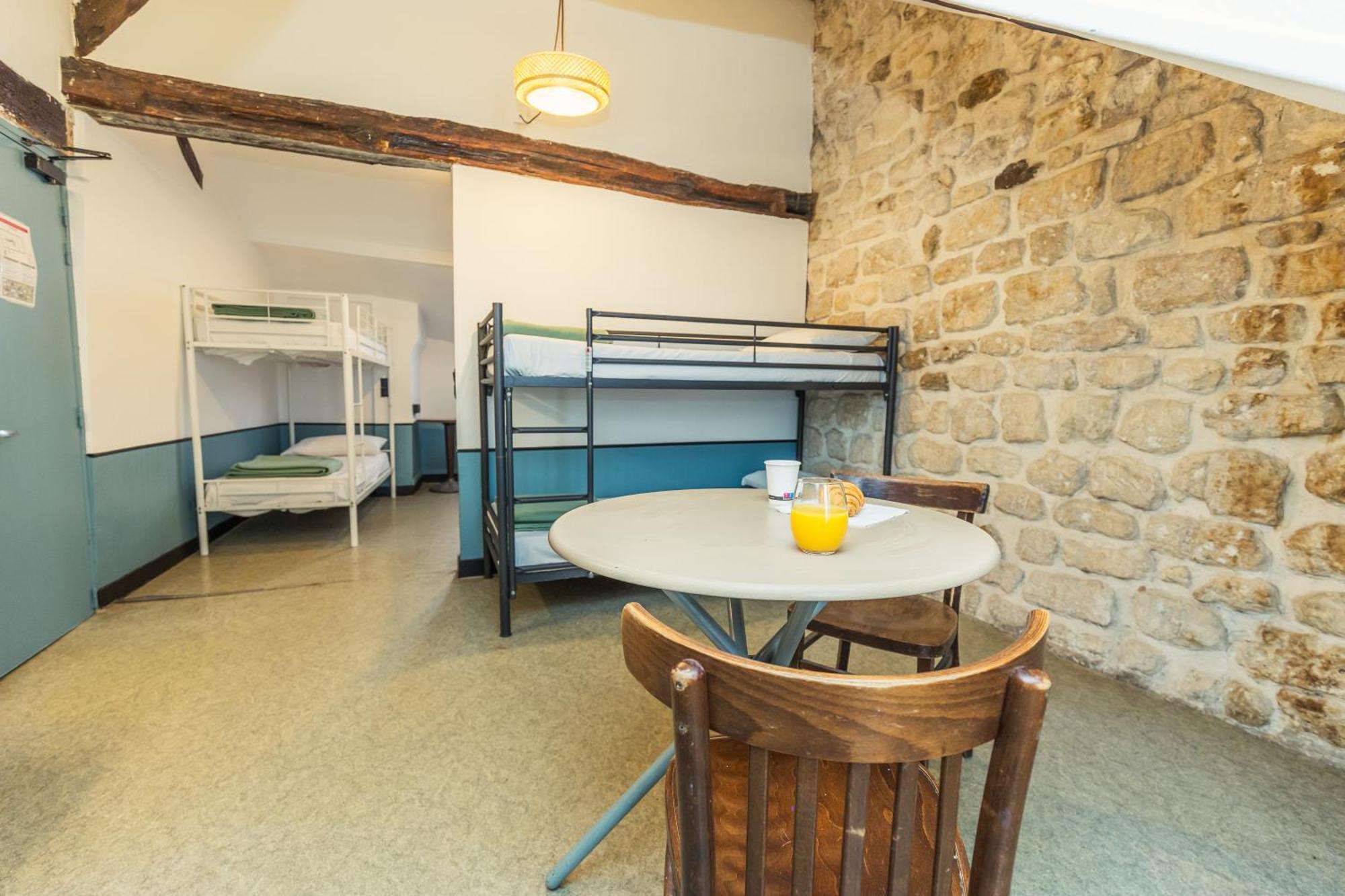 Bed 6-Bed Mixed Dormitory Room