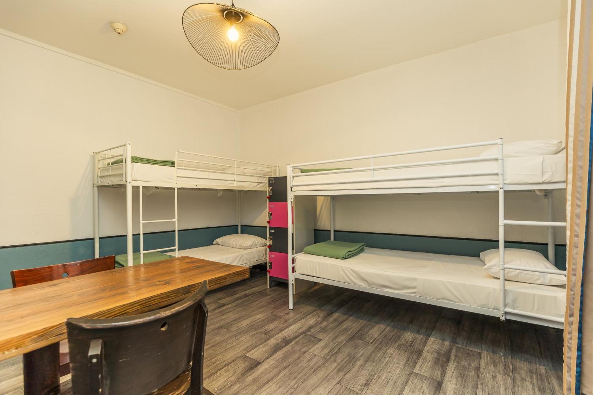 Bed 6-Bed Mixed Dormitory Room Private Bathroom