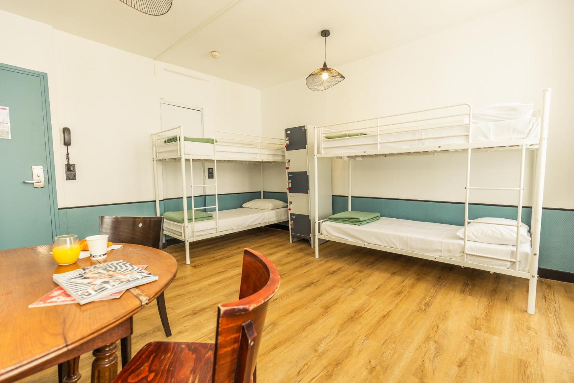 Bed 6-Bed Mixed Dormitory Room Private Bathroom