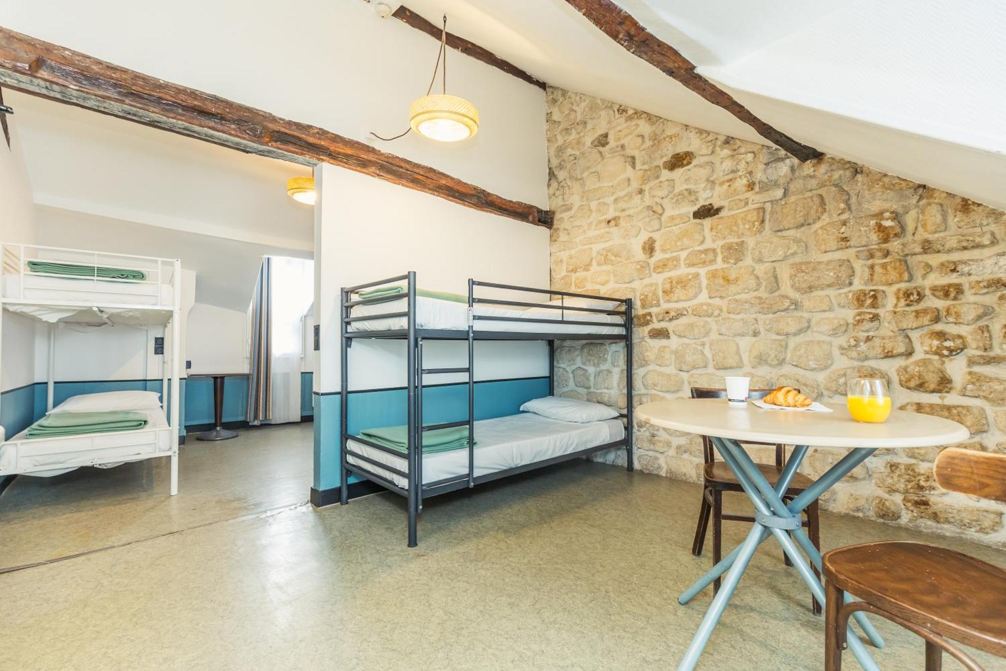 Bed 6-Bed Mixed Dormitory Room