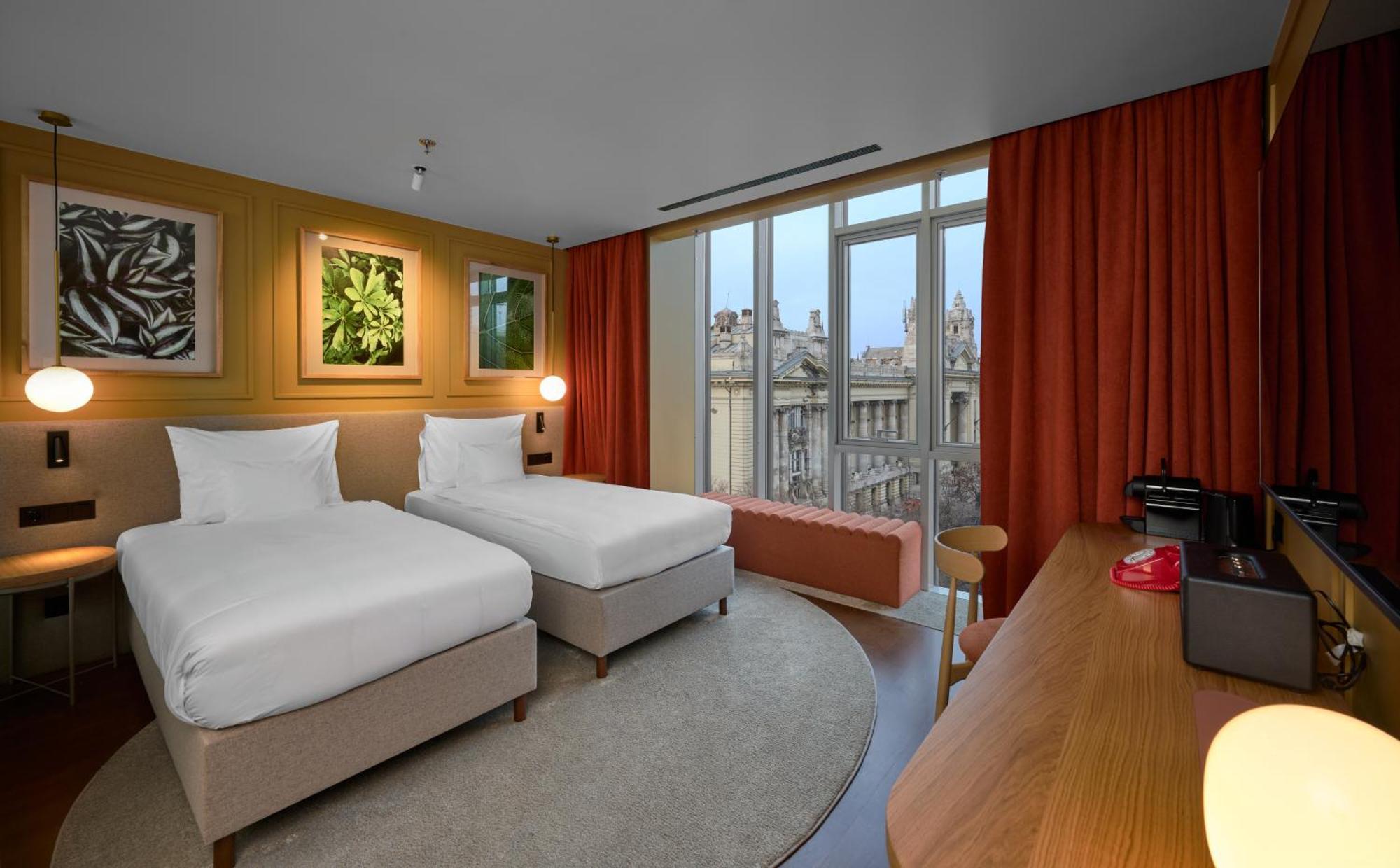 Deluxe Twin Room City View