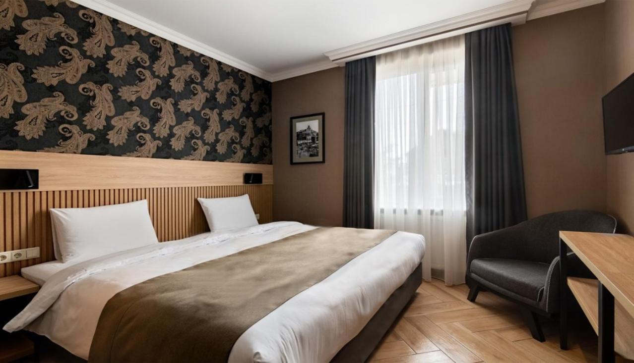 Superior Queen Room