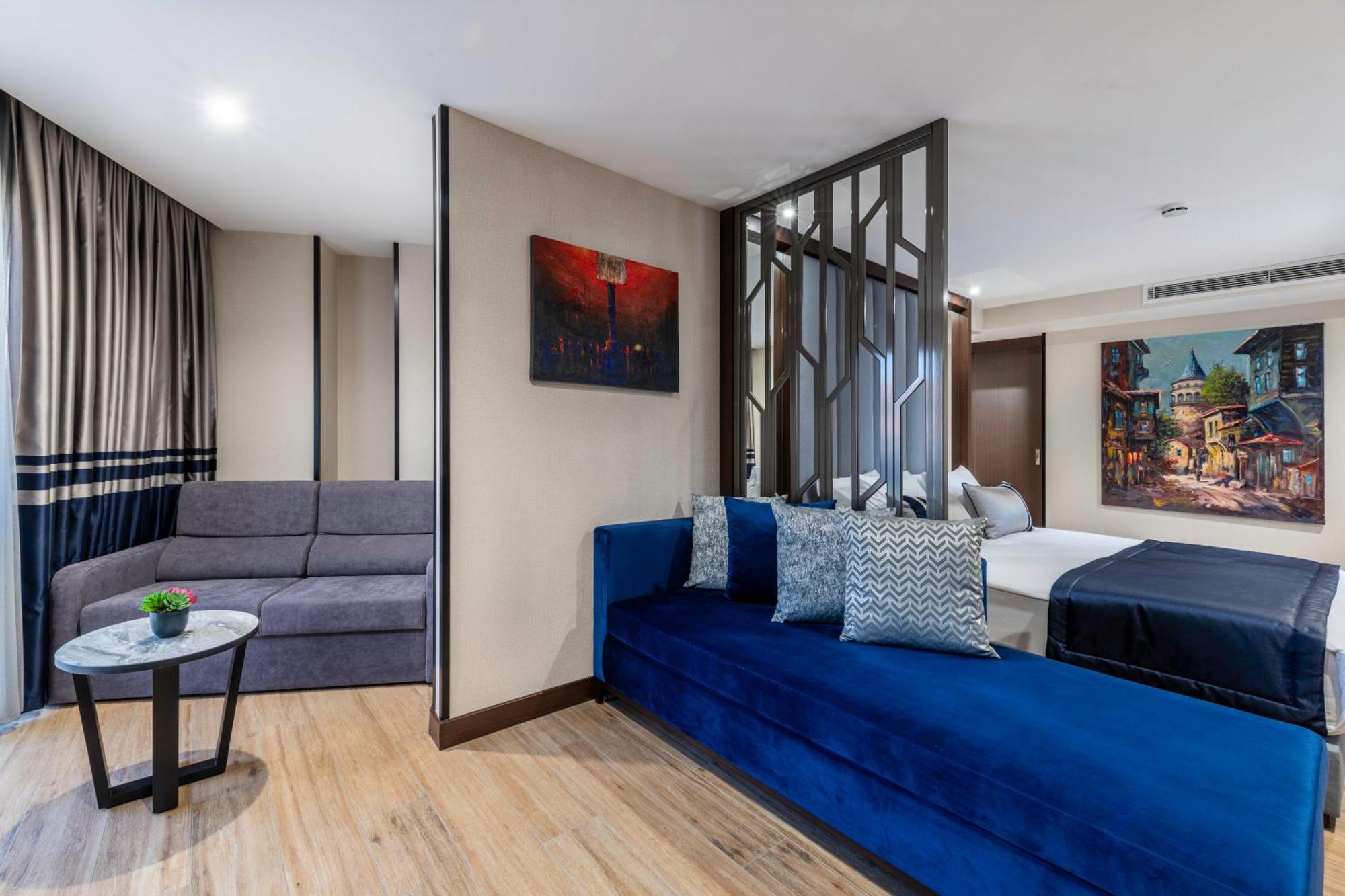 Deluxe Suite