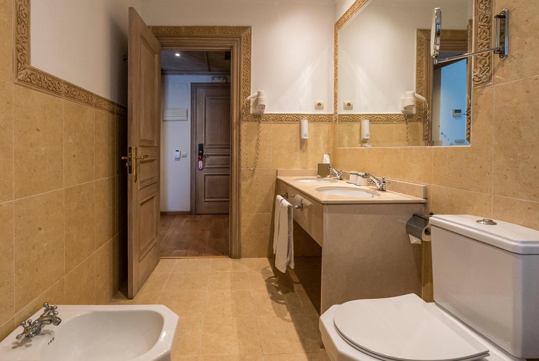 Doppelzimmer mit Balkon (2 Erwachsene)