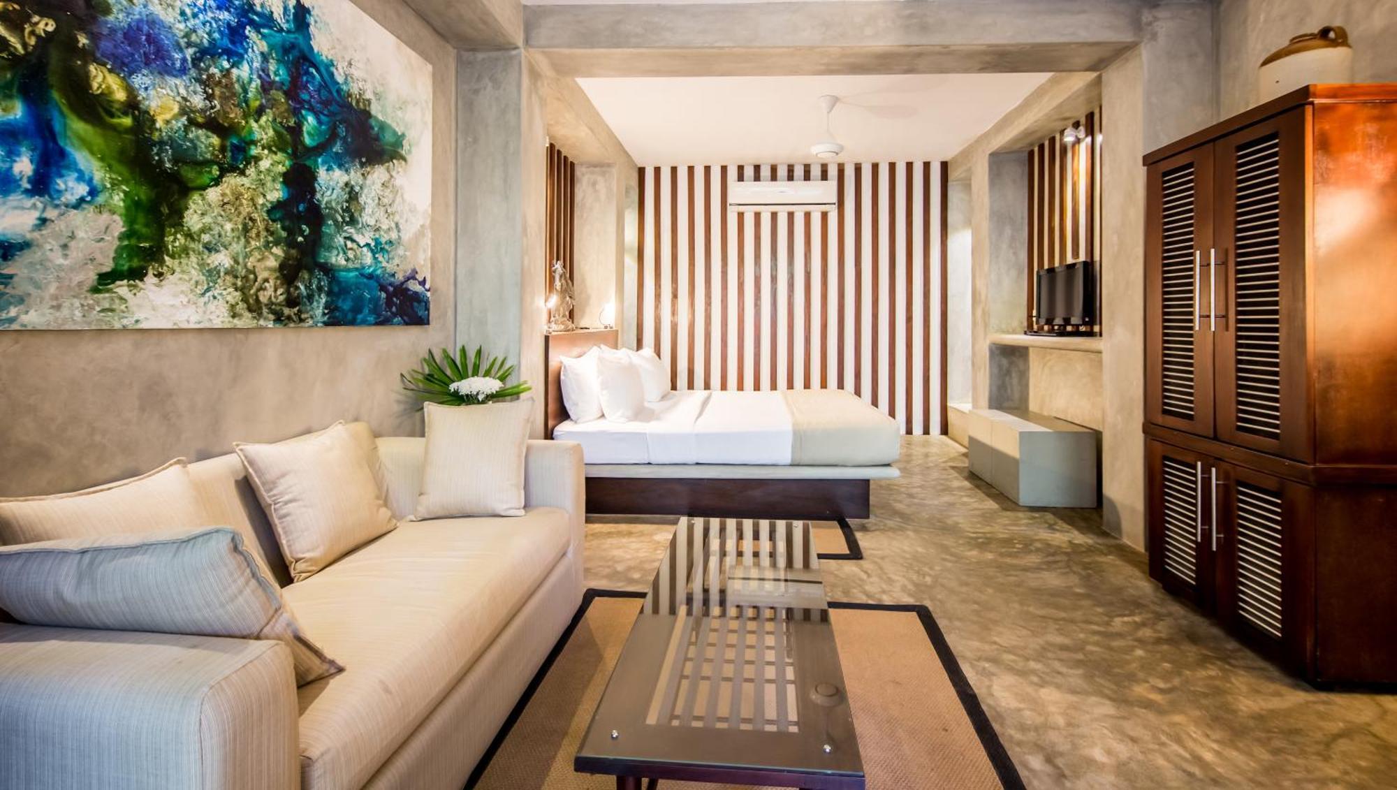 Deluxe King Room Private Courtyard & Sitting Area Early Check & Late Check-out on availability