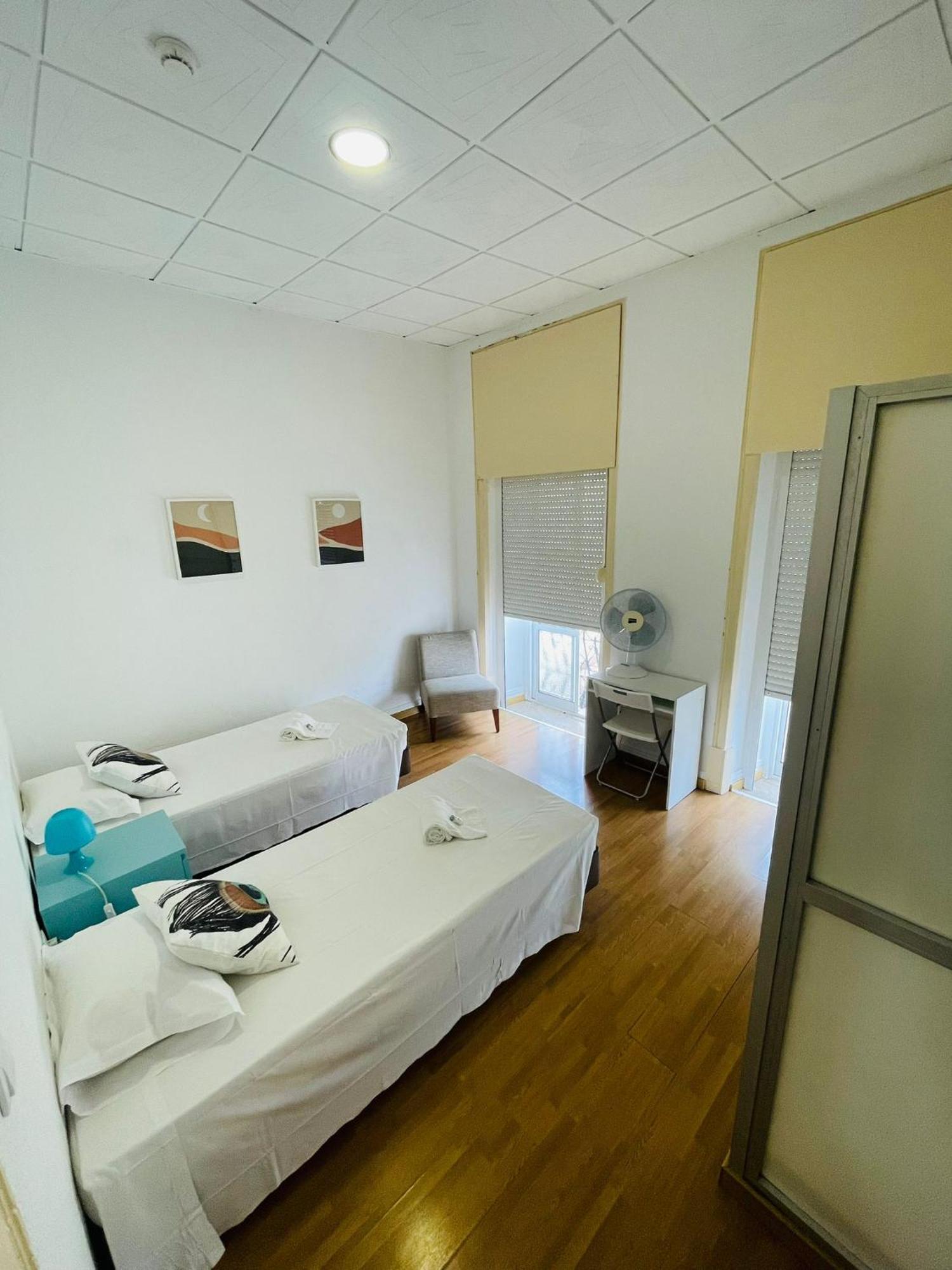 Double or Twin Room Private Bathroom