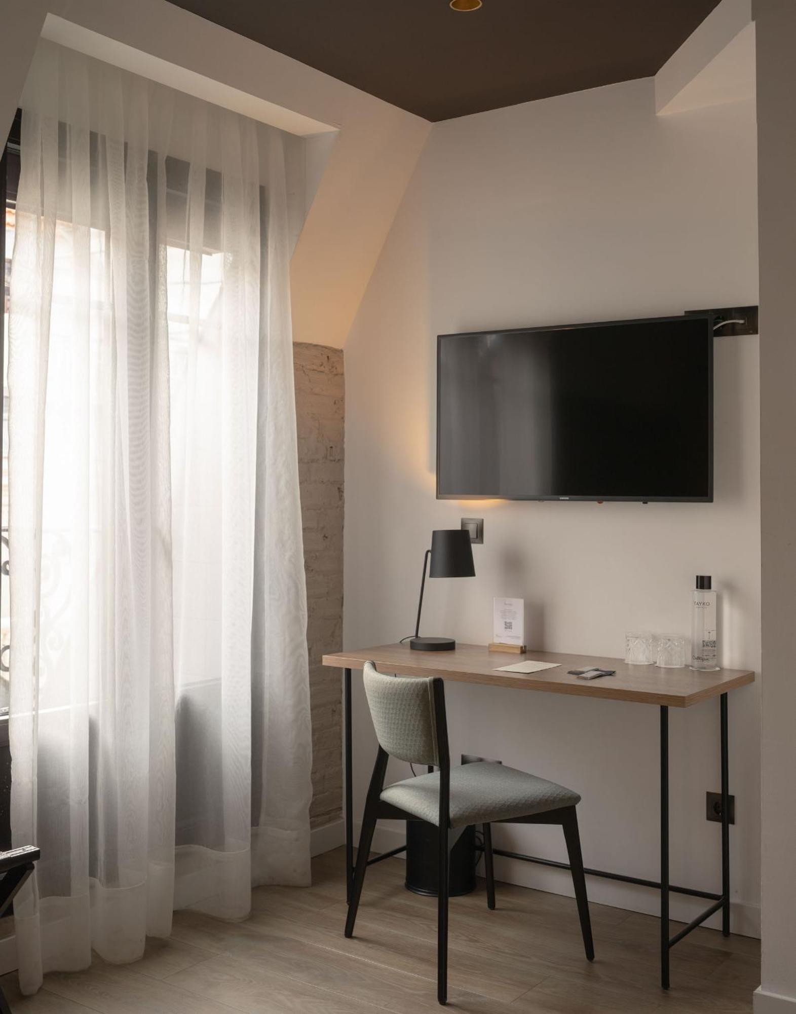 Double Room Street View