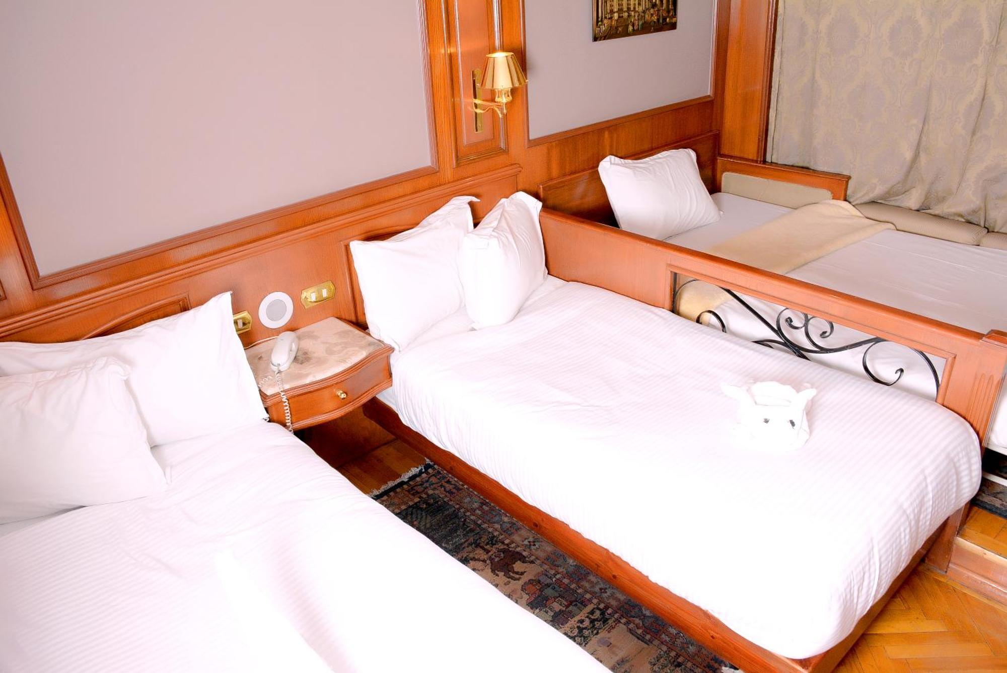 Triple Room Lake View