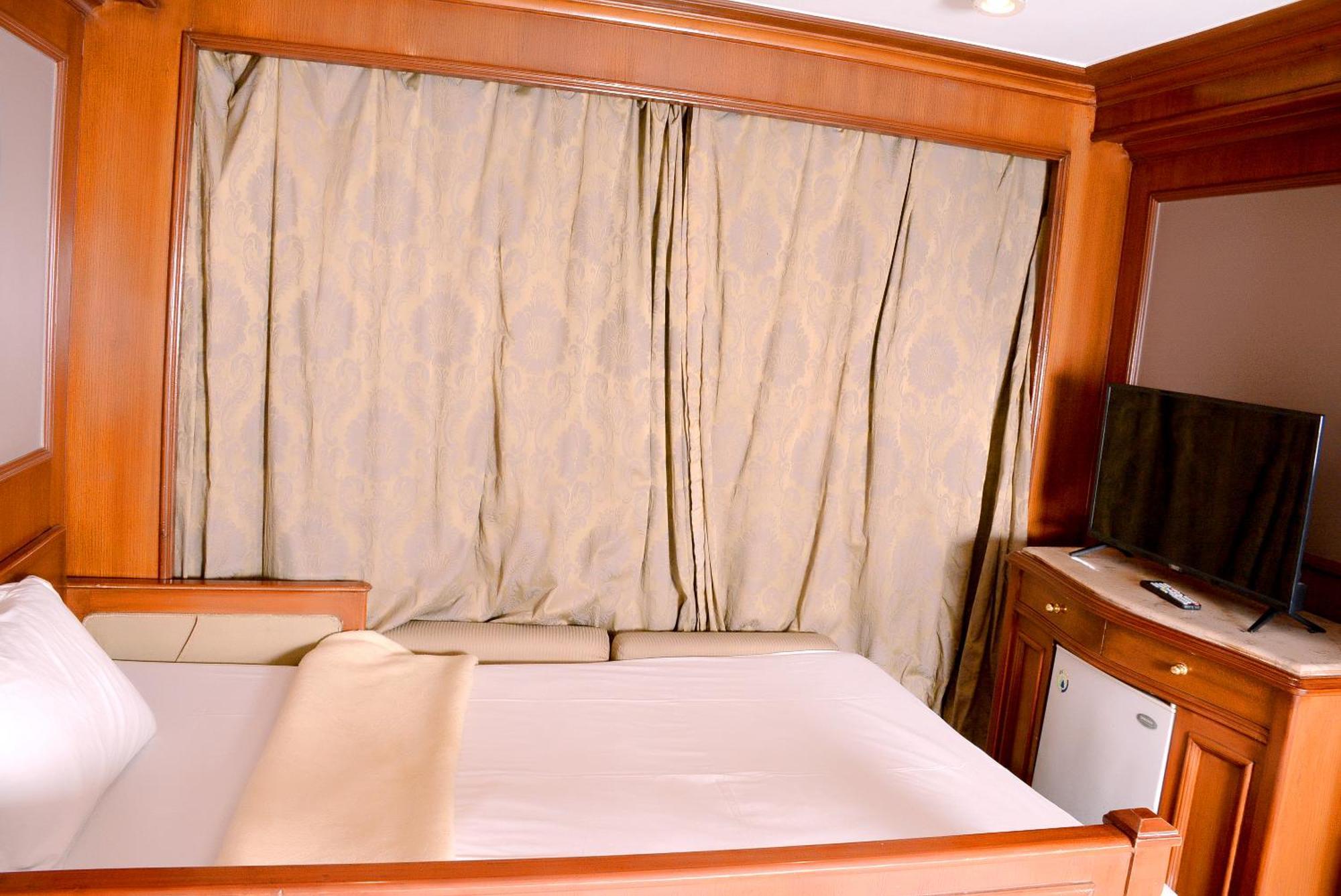 Triple Room Lake View