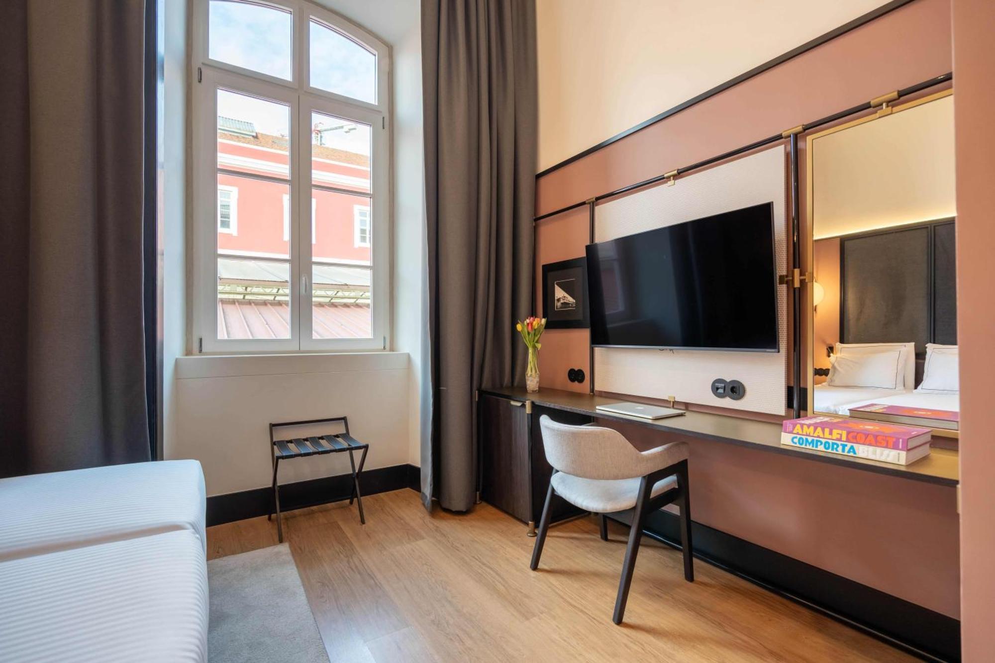 Twin Room Station View