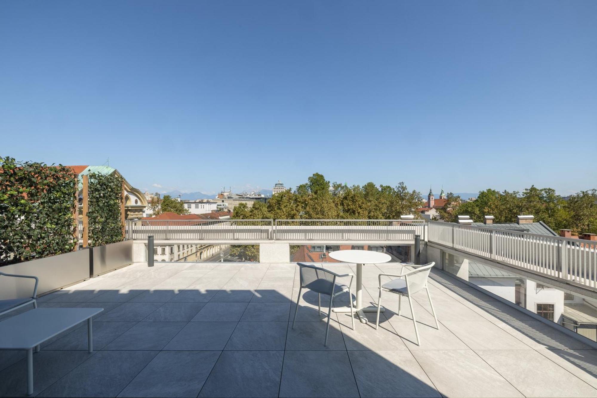 Deluxe King Terrace