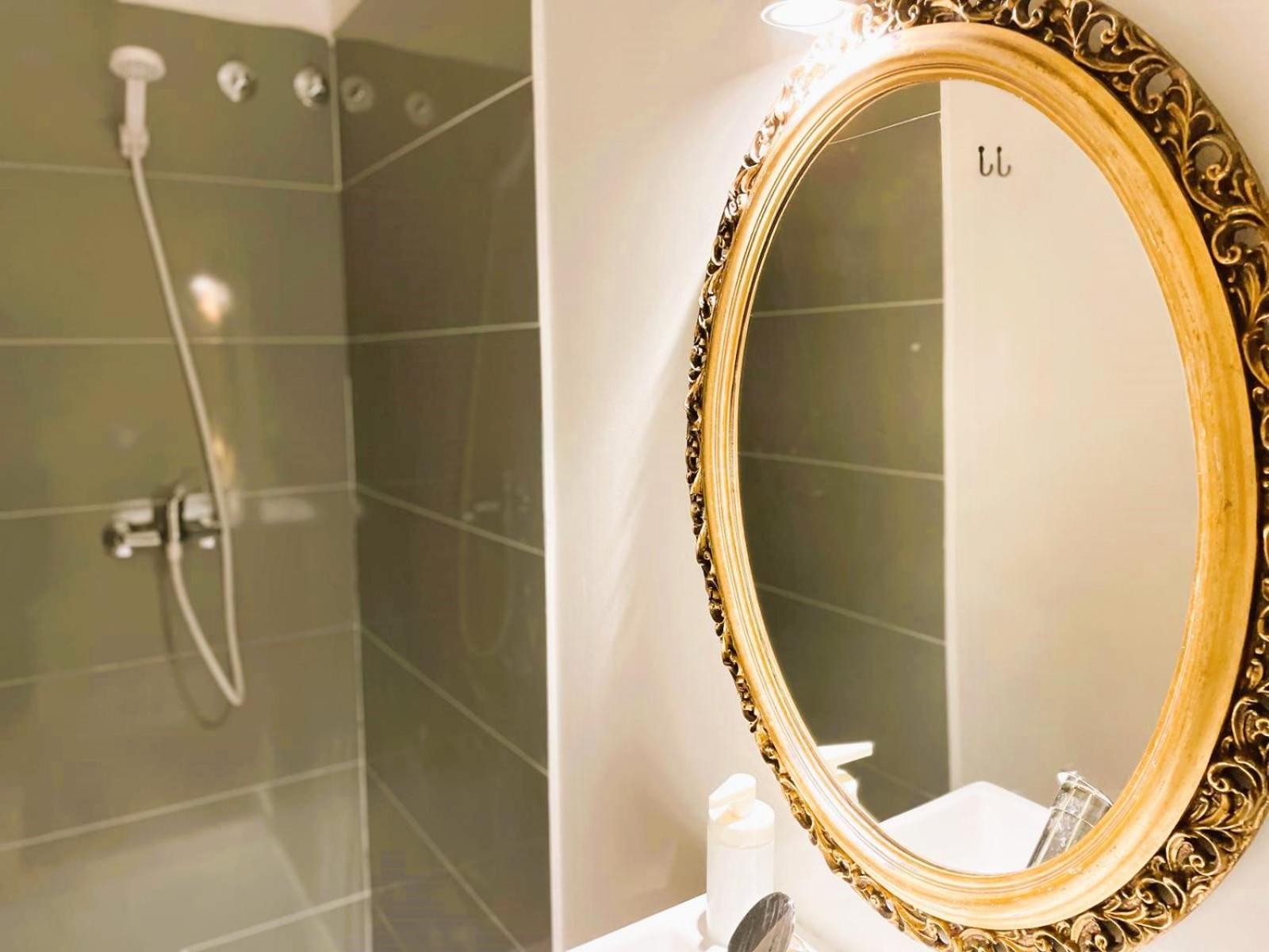 Double Room Private Bathroom