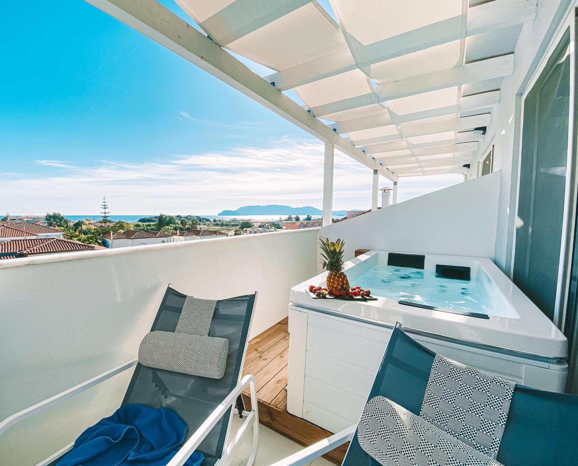 Superior Suite Private Jacuzzi