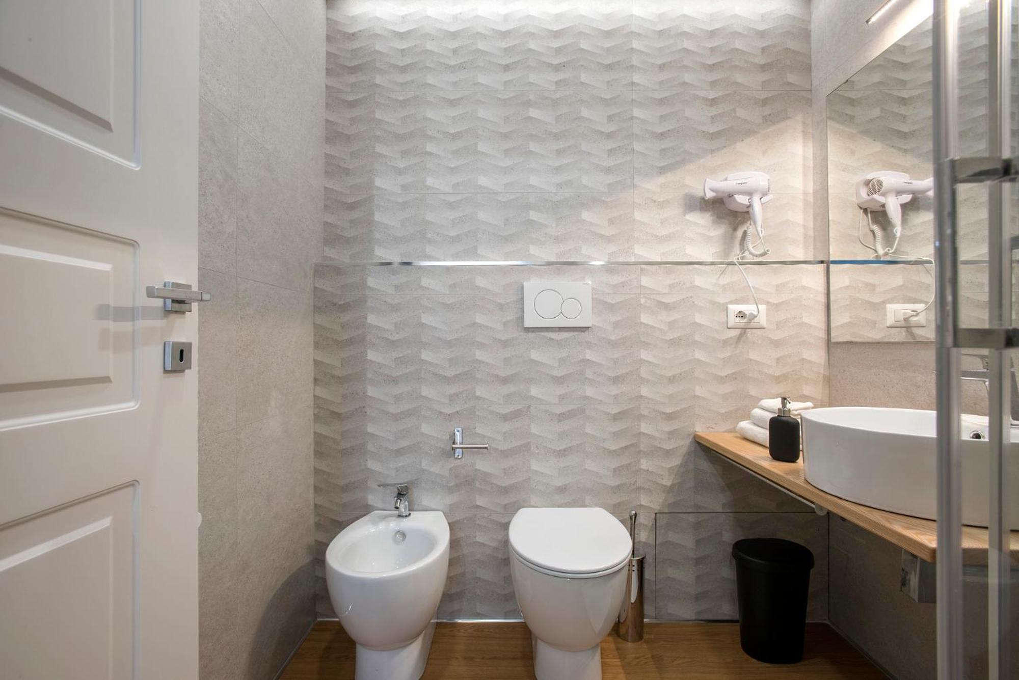 Double Room Private Bathroom