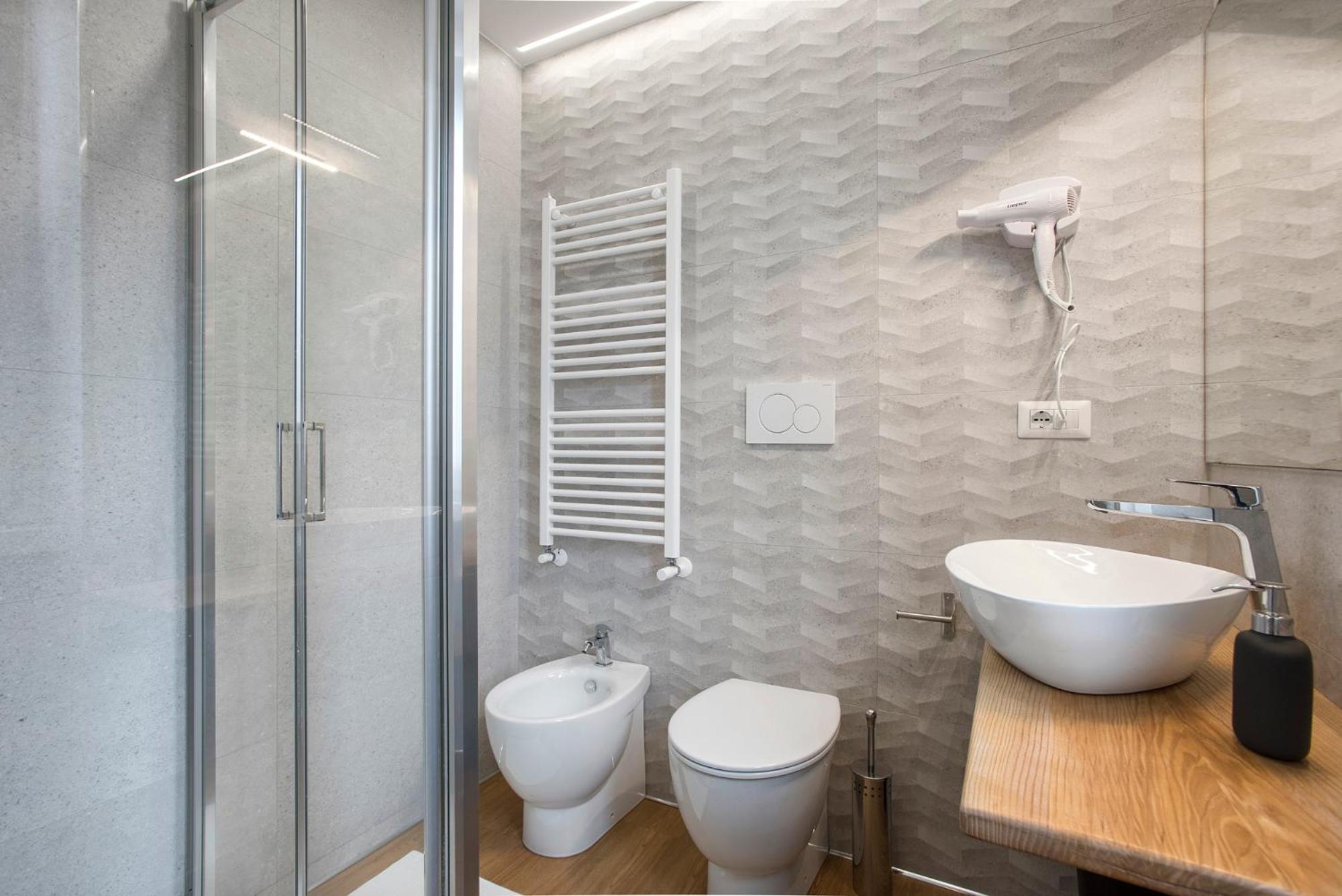 Double Room Private Bathroom