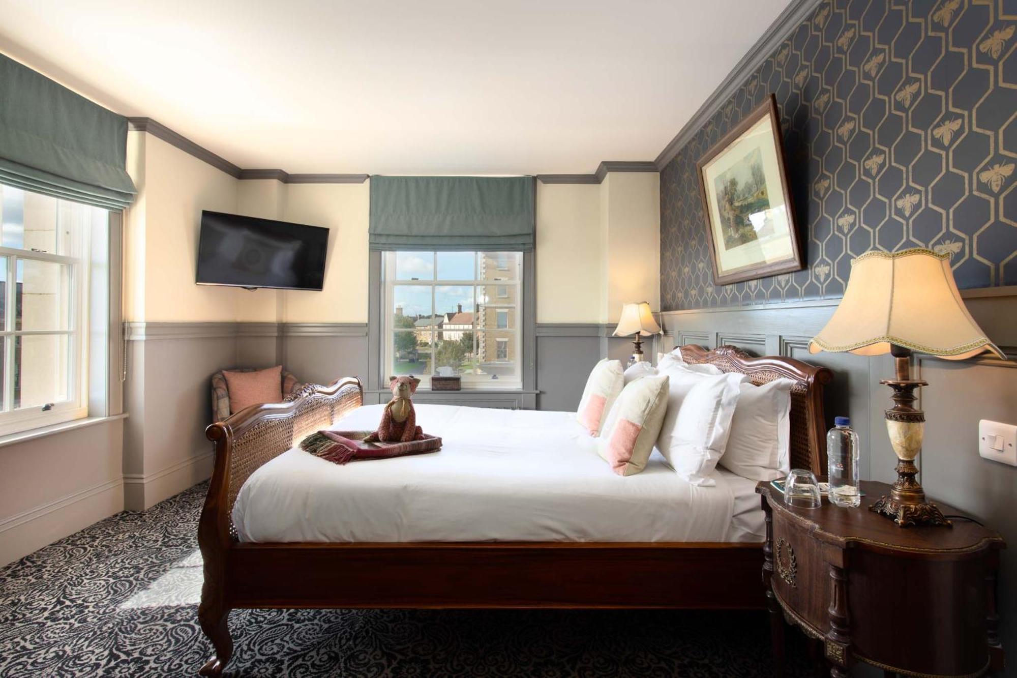 Comfy Accessible Room