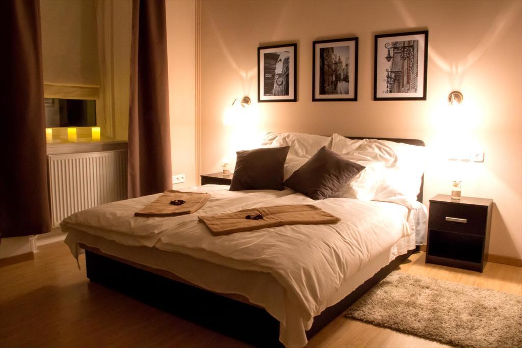 Deluxe Double Room with Shower