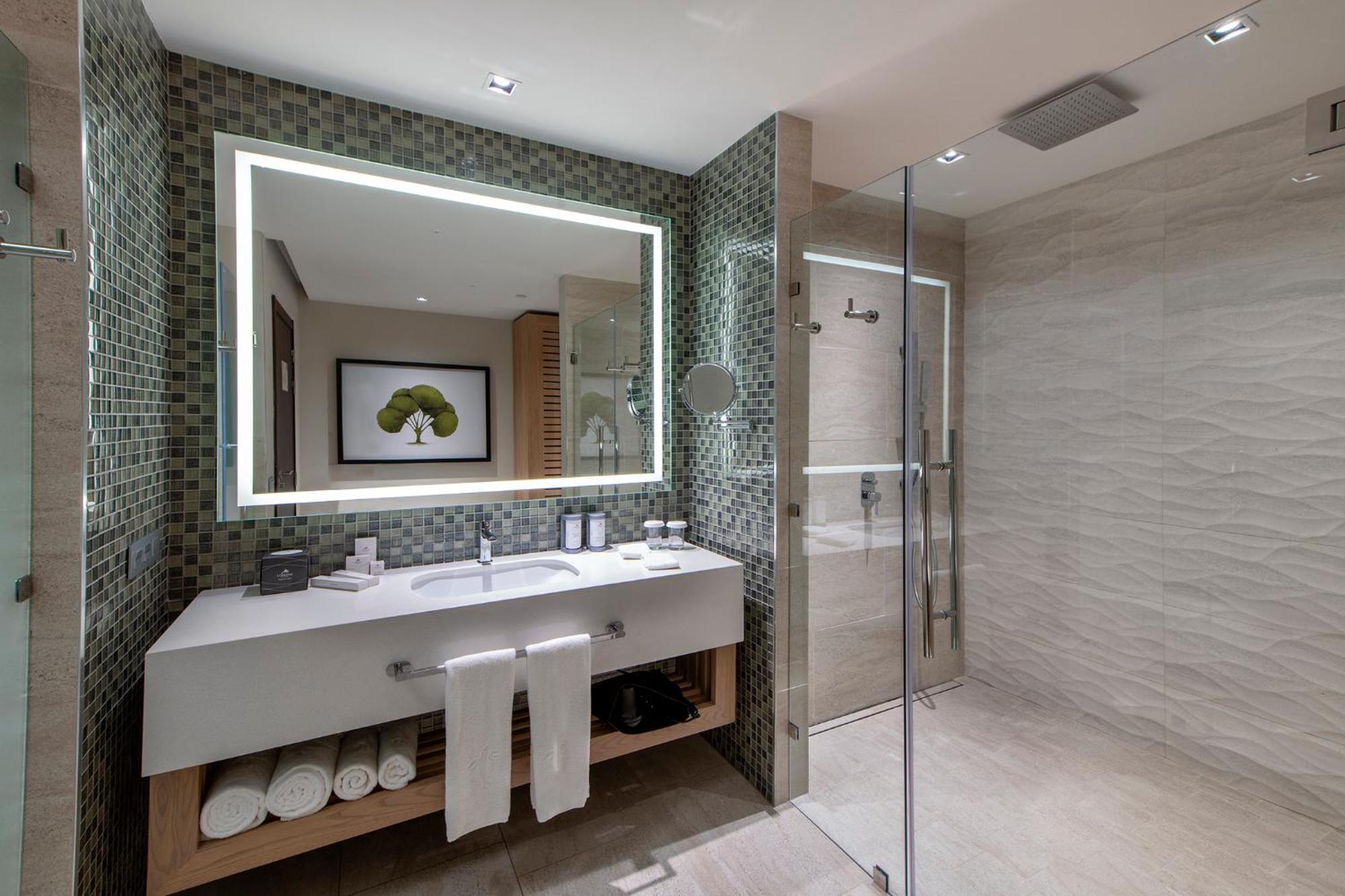 Resort Queen Ocean View Junior Suite