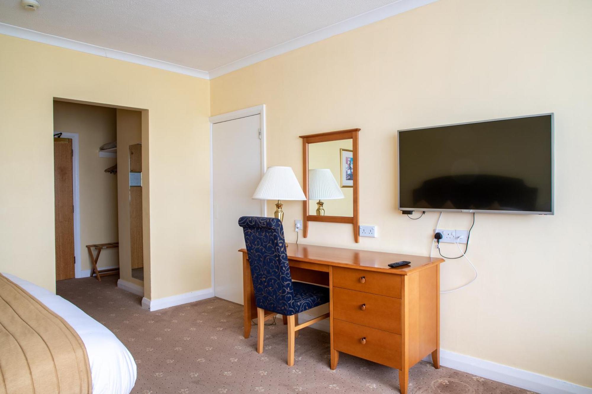 Superior King Room