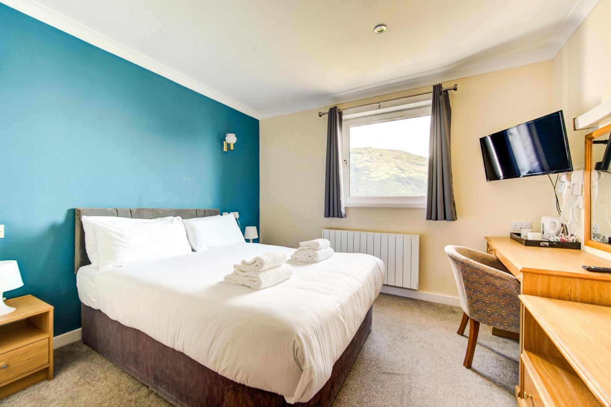 Double Room with Loch View,1516351366:JPEG