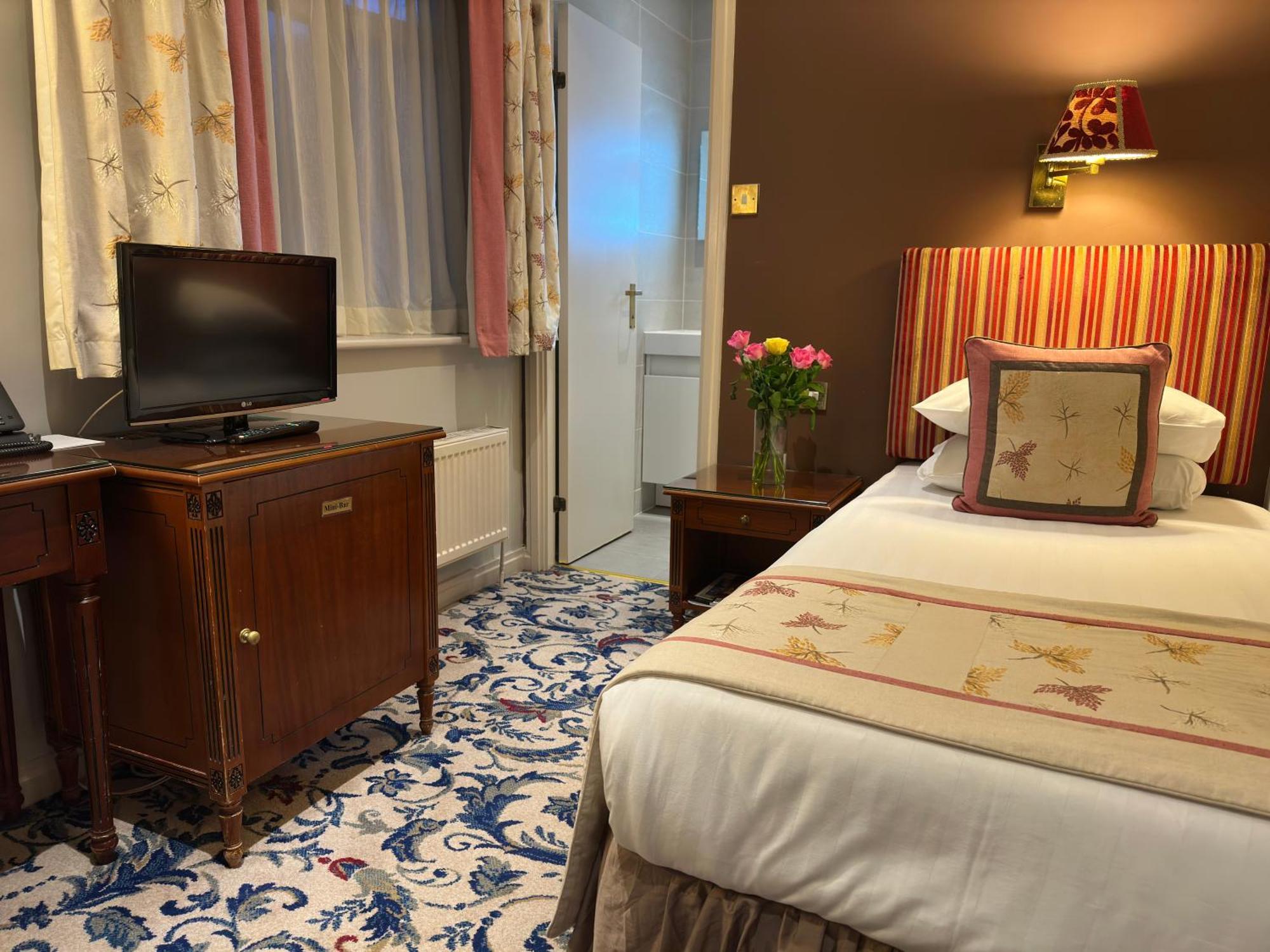 Superior Single Room