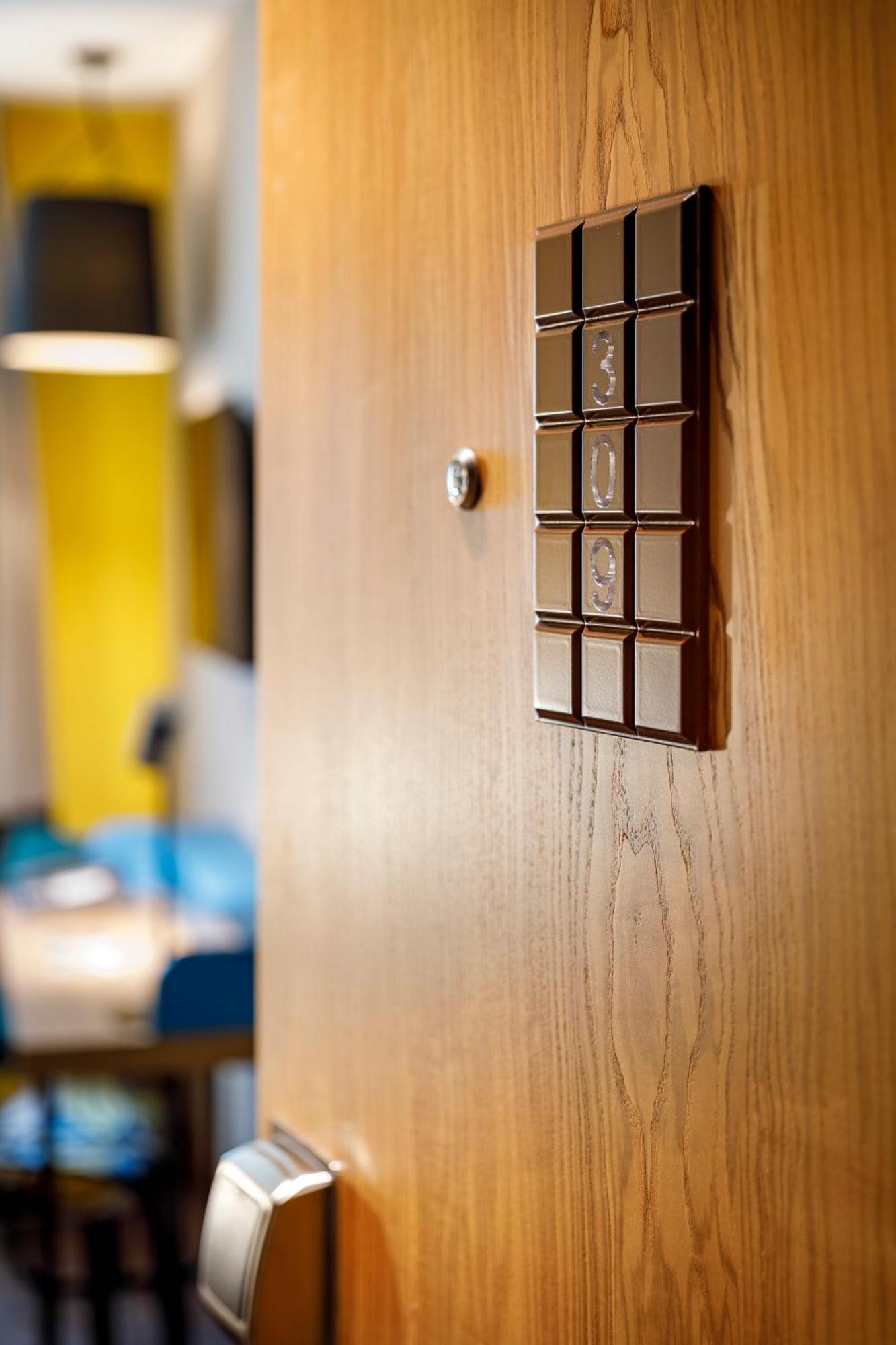 Standard Single Room small