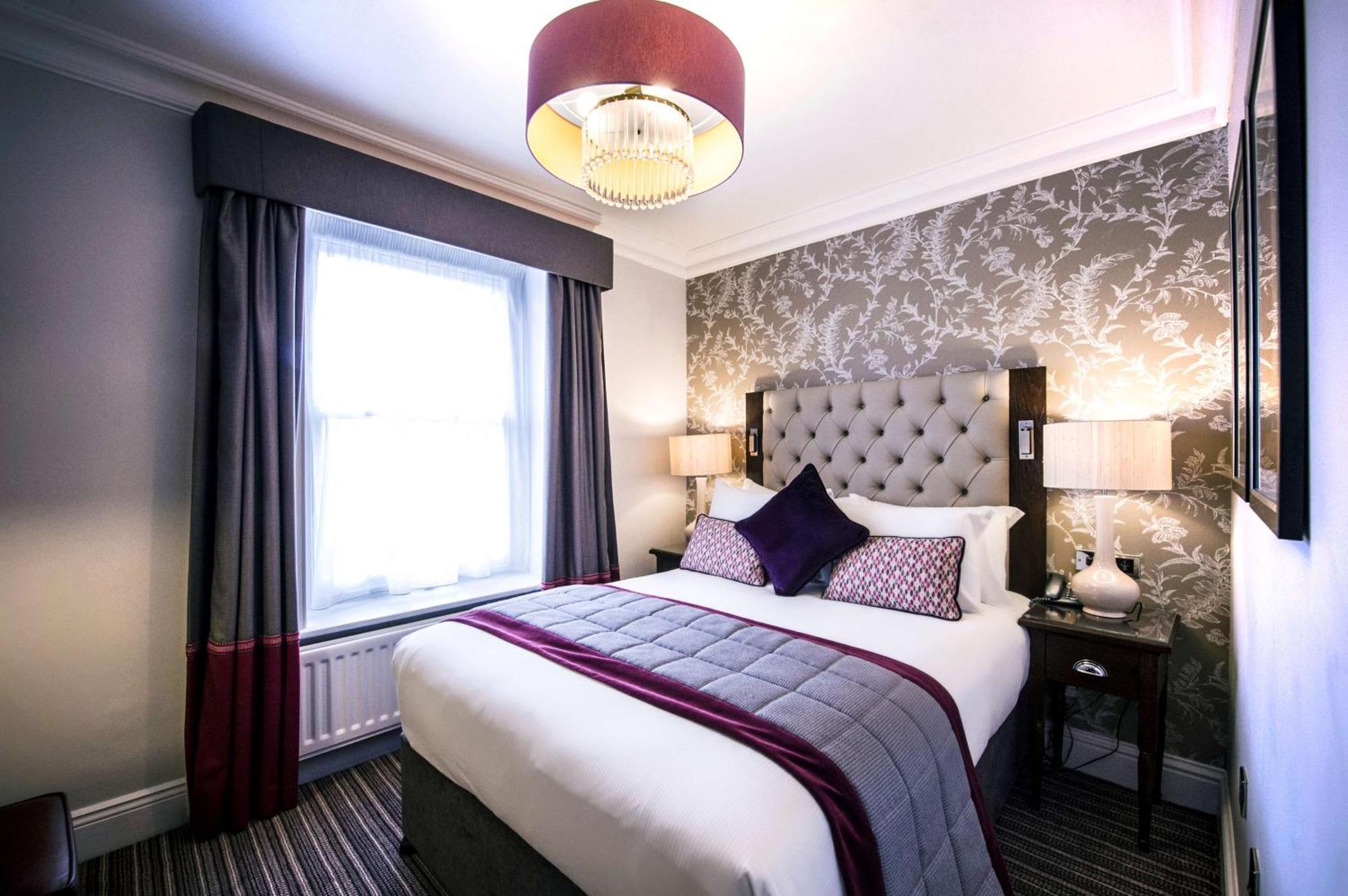 Queen Room,1703546359:JPEG