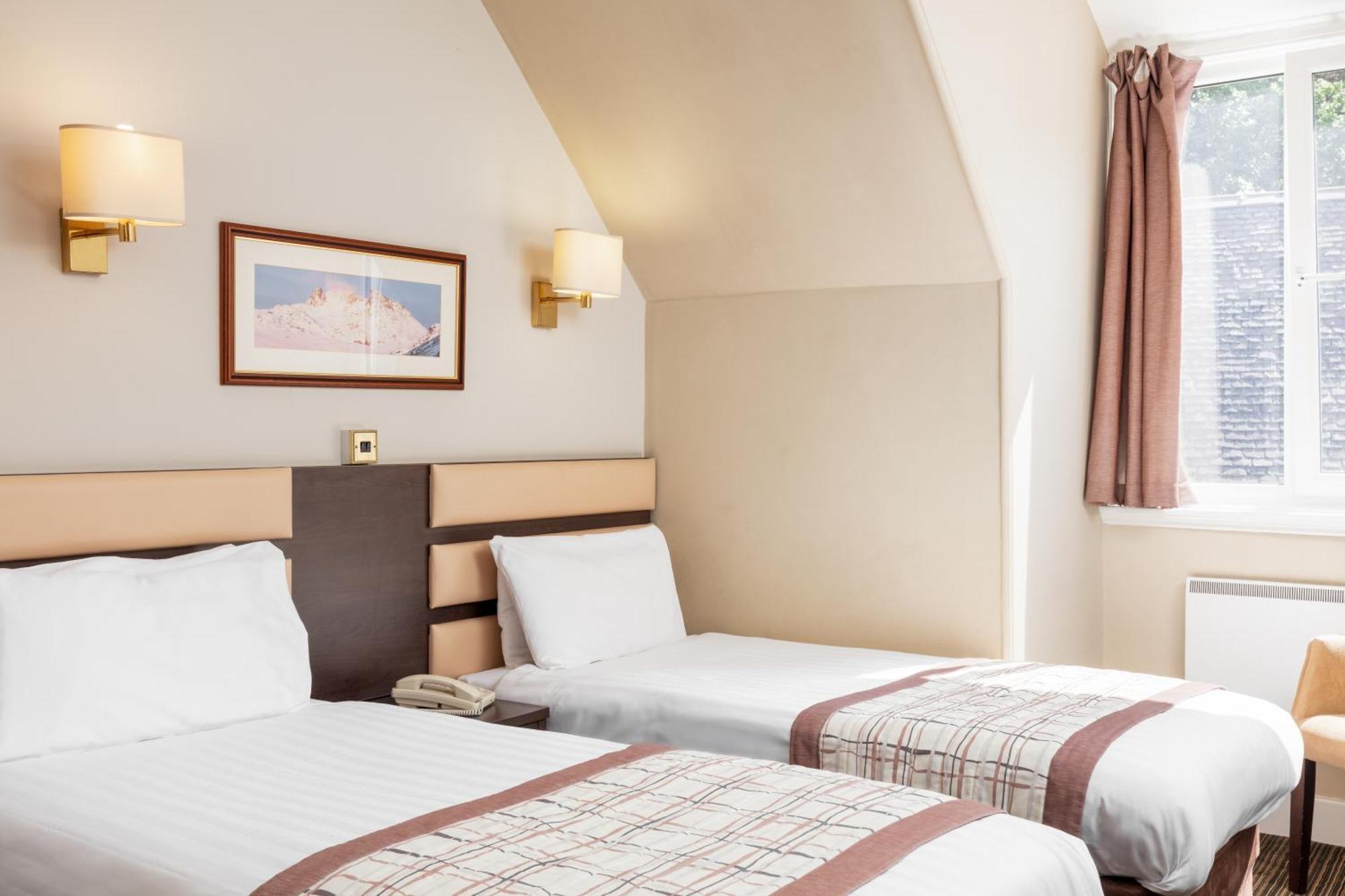 Twin Room Loch View