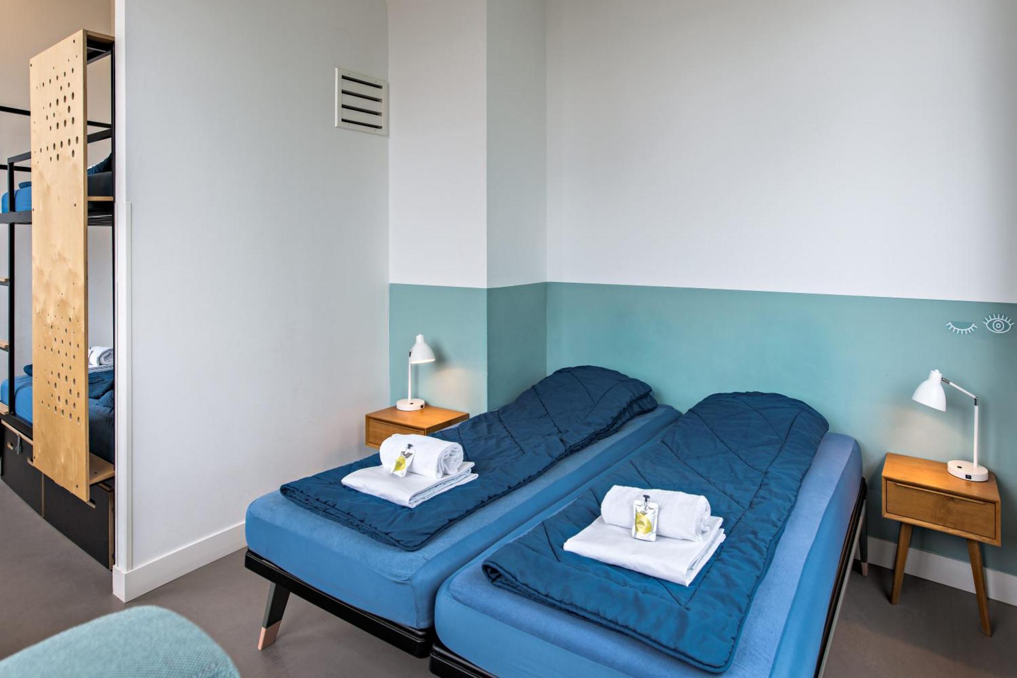 Quadruple Family Room with Private Bathroom,1516454458:JPEG