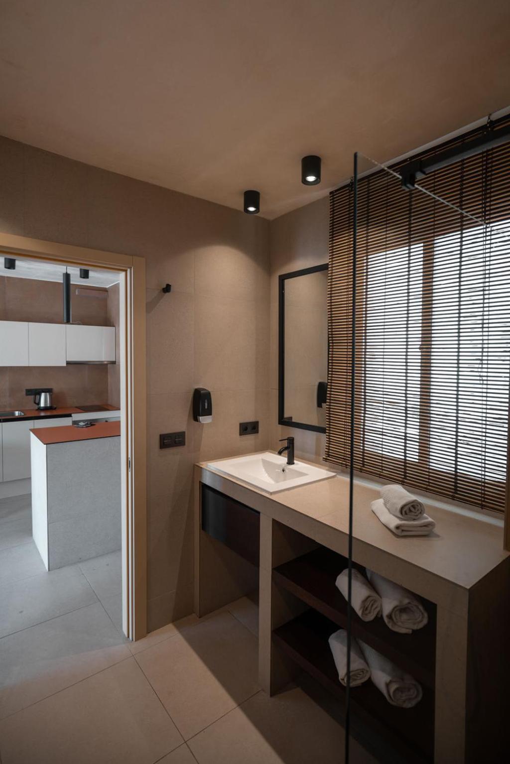 One-Bedroom Deluxe Apartment