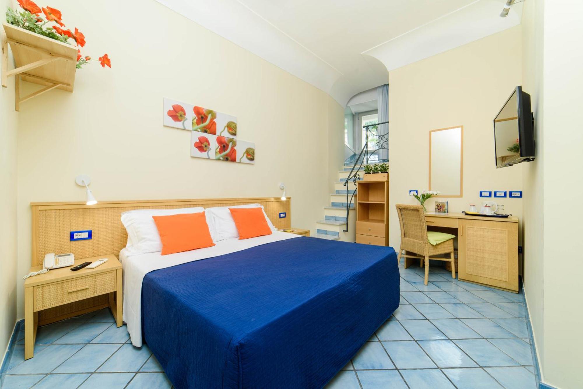 Double Room,644702787:JPEG