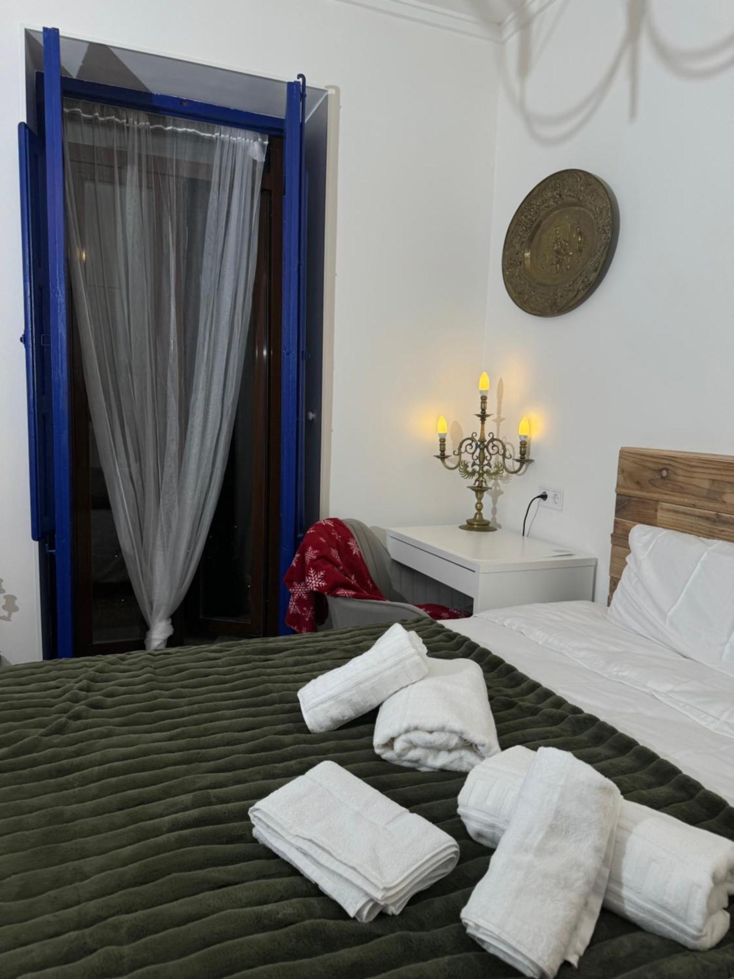 Double Room Shared Toilet