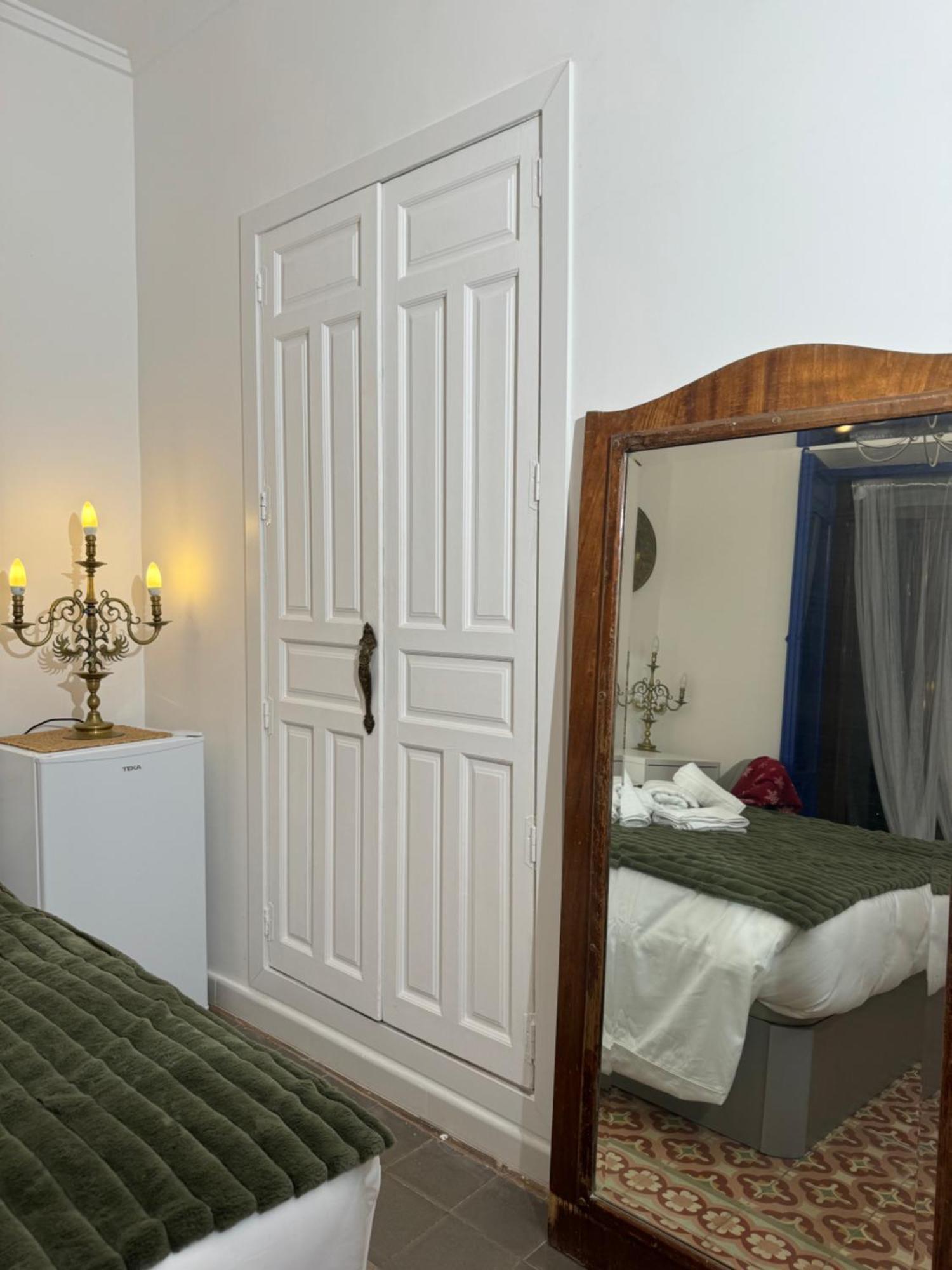 Double Room Shared Toilet