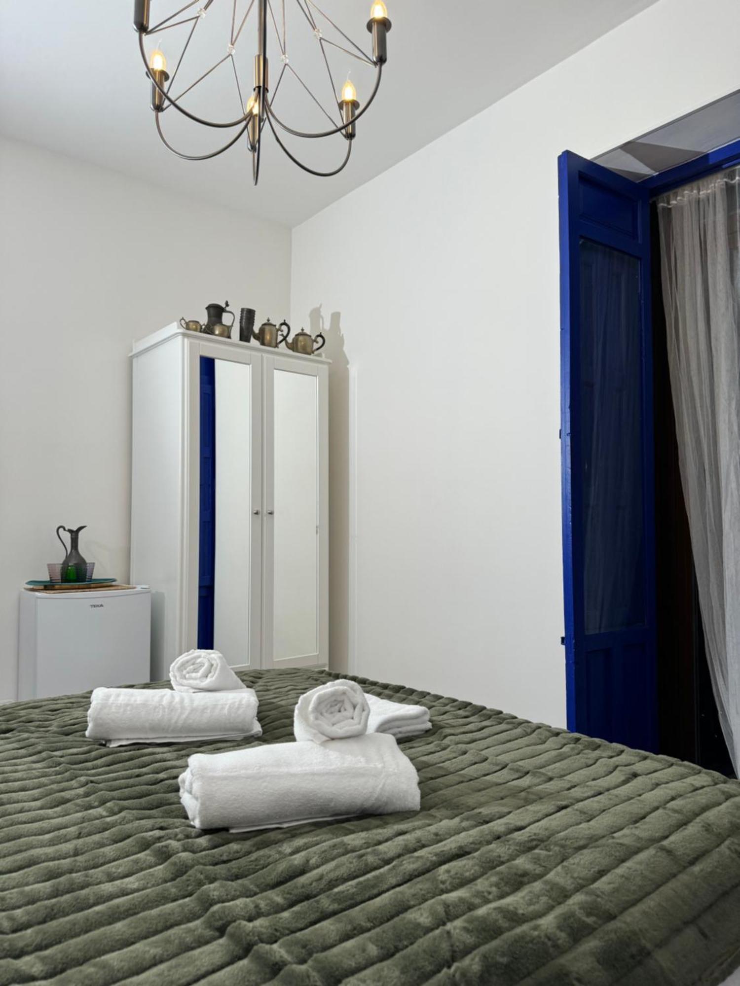 Double Room Shared Toilet