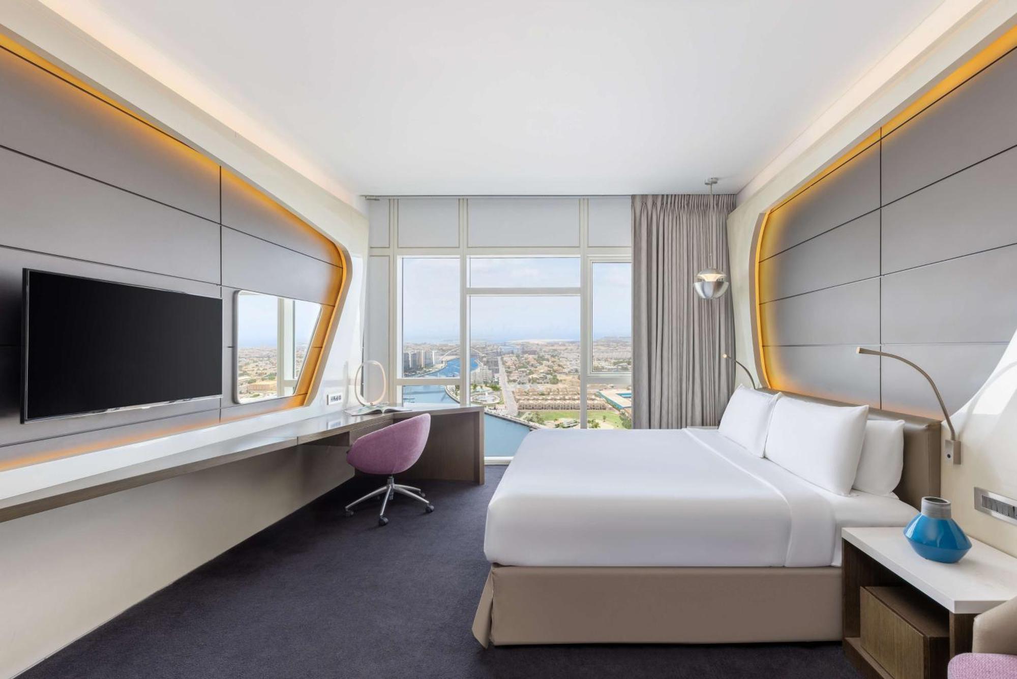 King Deluxe Room Canal View
