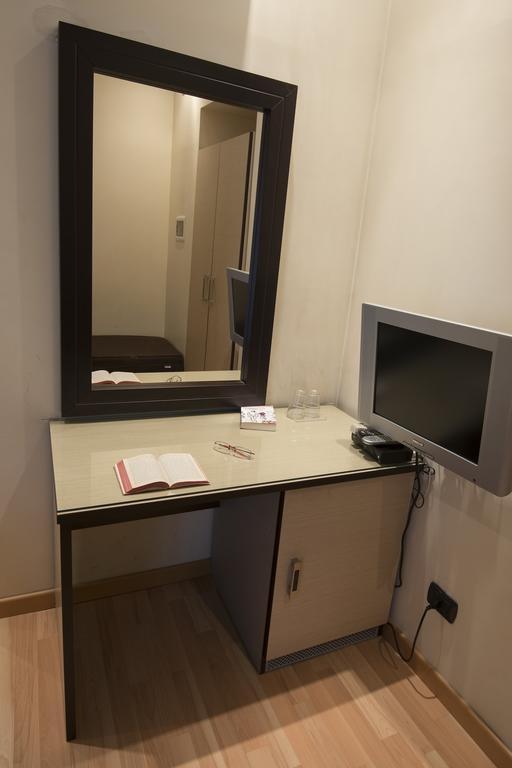 Deluxe Double or Twin Room City View