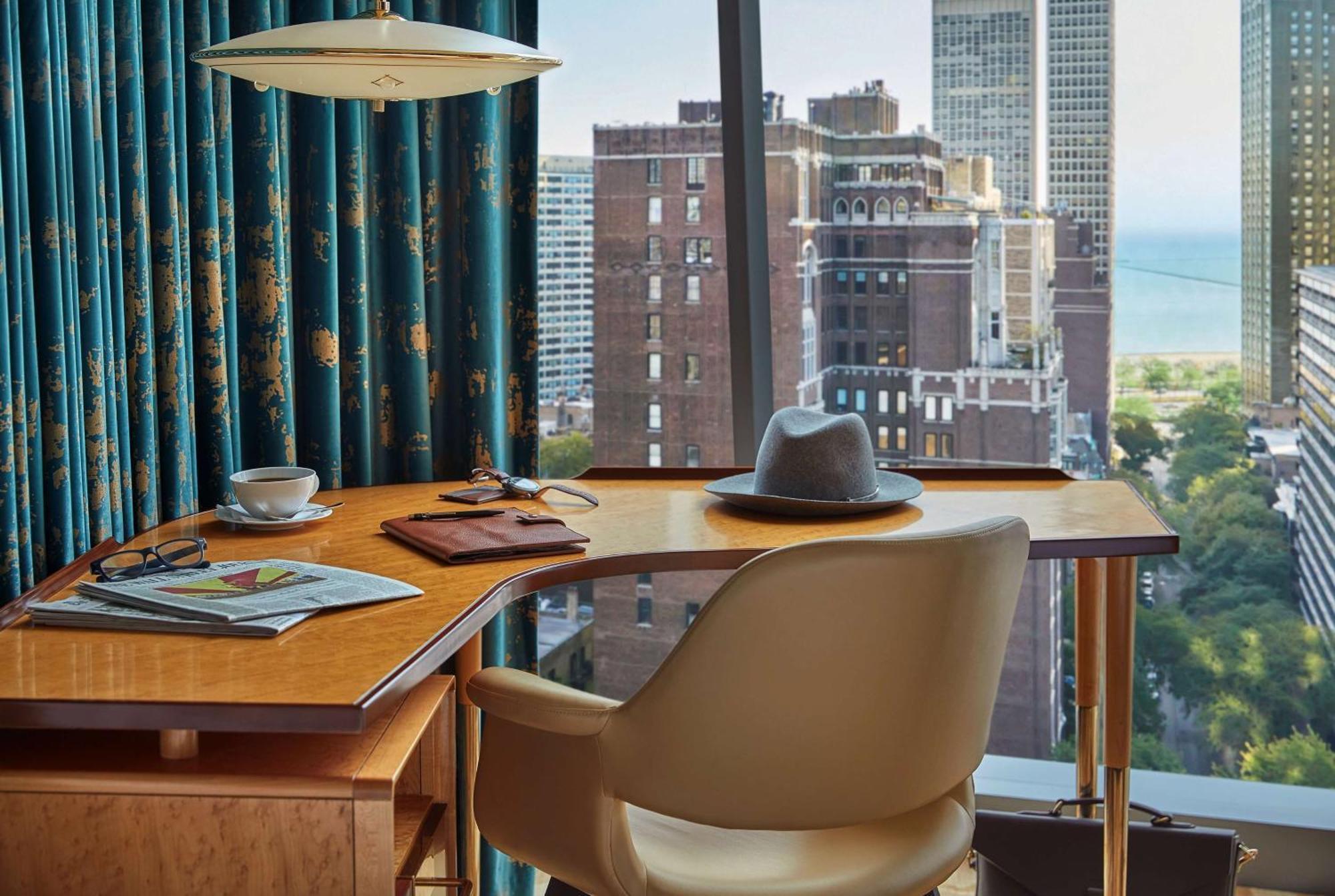 Deluxe King Room Lake View